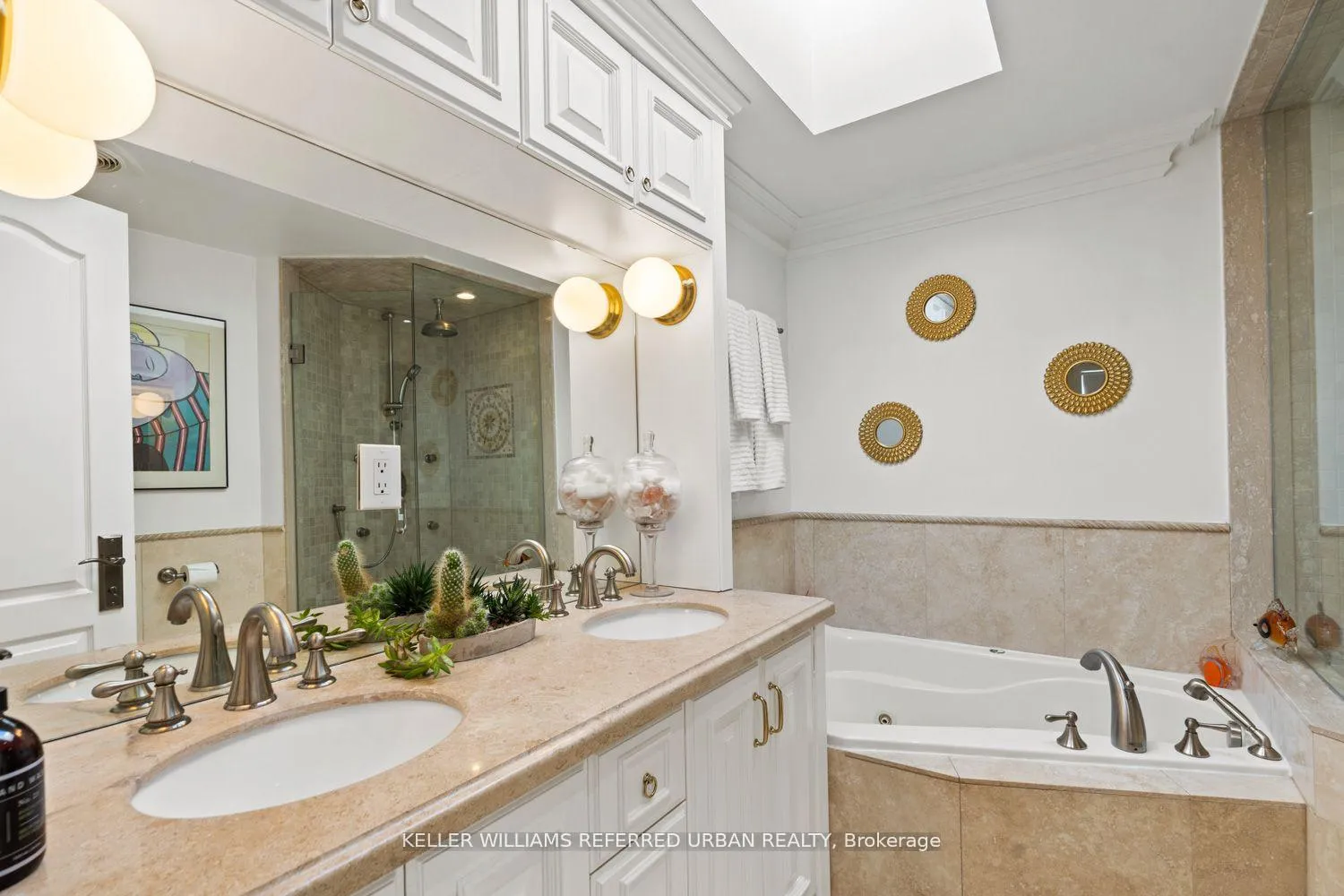 Photo 19 of 118 Helendale Avenue, Toronto, Yonge-Eglinton — HOMEH