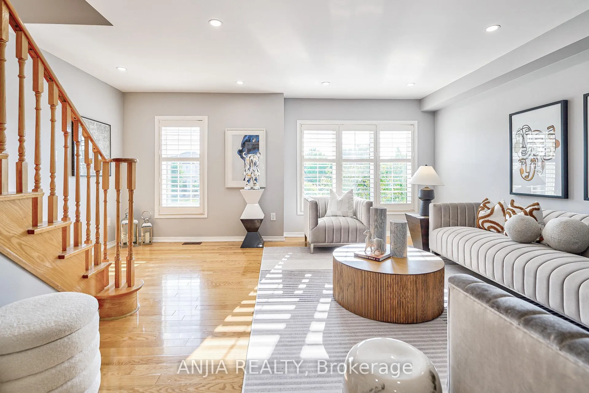 Photo 11 of 60 Thoroughbred Way, Markham, Berczy — HOMEH