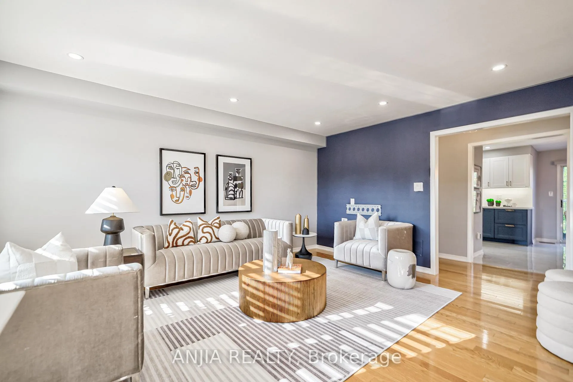 Photo 14 of 60 Thoroughbred Way, Markham, Berczy — HOMEH