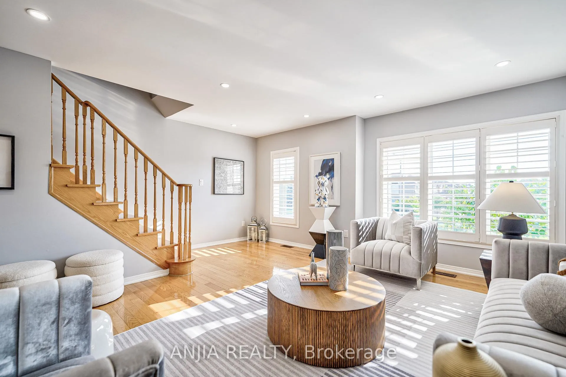 Photo 15 of 60 Thoroughbred Way, Markham, Berczy — HOMEH