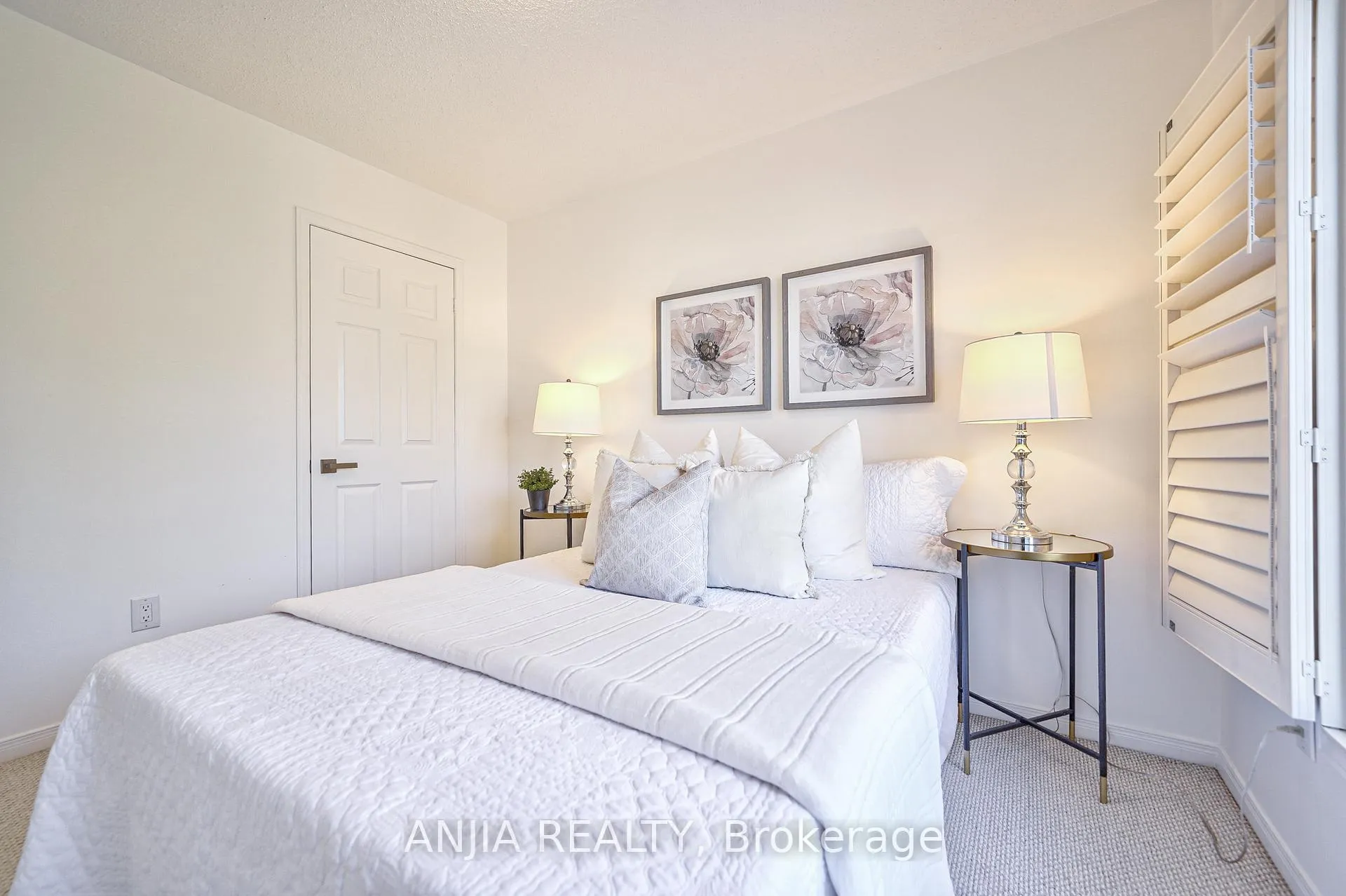 Photo 38 of 60 Thoroughbred Way, Markham, Berczy — HOMEH