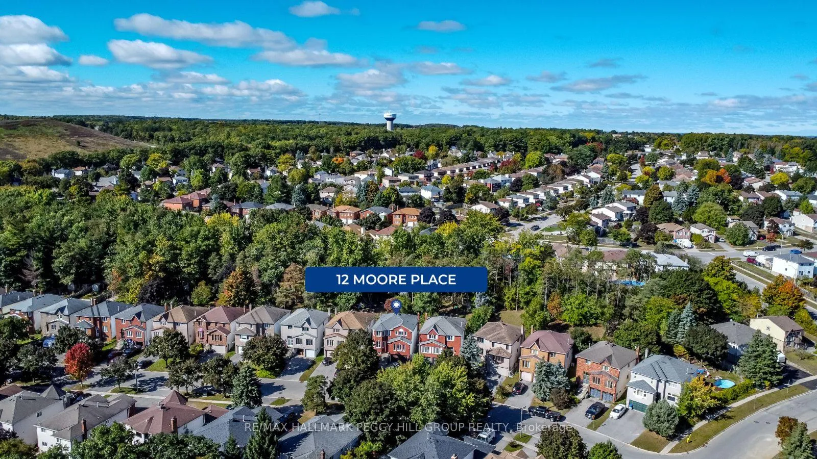 Photo 2 of 12 Moore Place, Barrie, Letitia Heights — HOMEH
