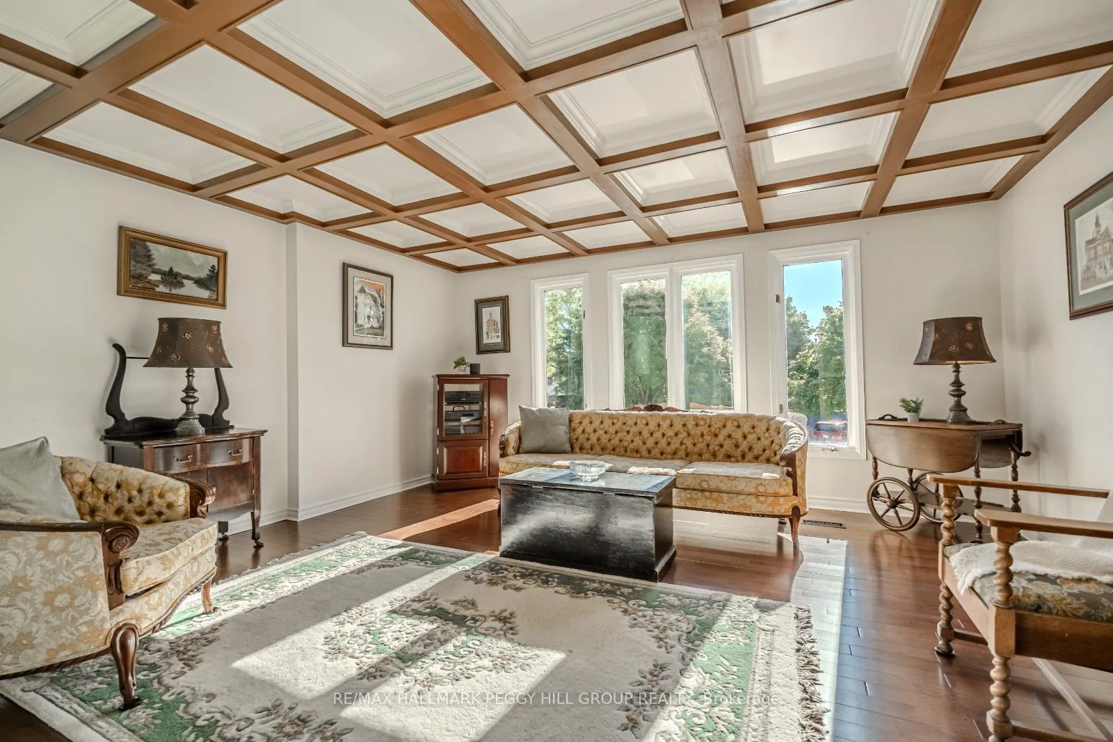 Photo 10 of 12 Moore Place, Barrie, Letitia Heights — HOMEH