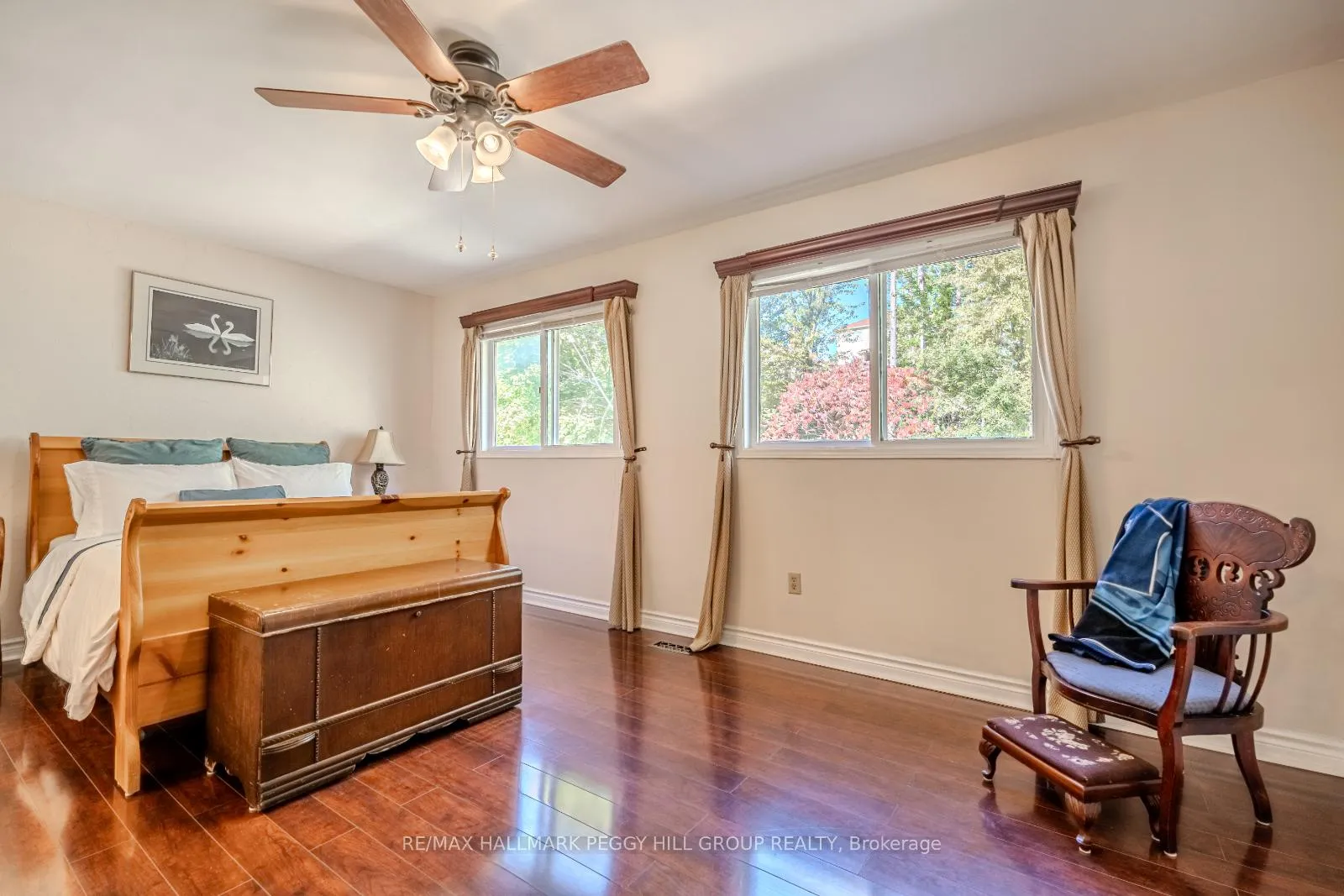 Photo 11 of 12 Moore Place, Barrie, Letitia Heights — HOMEH