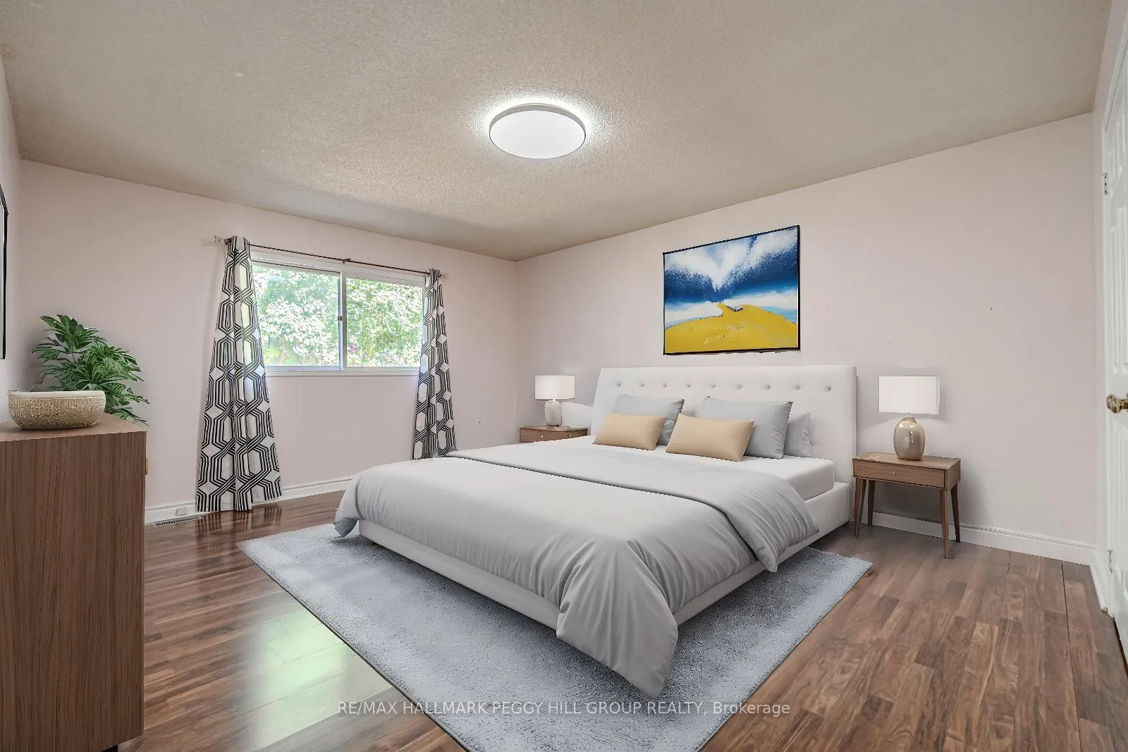 Photo 13 of 12 Moore Place, Barrie, Letitia Heights — HOMEH