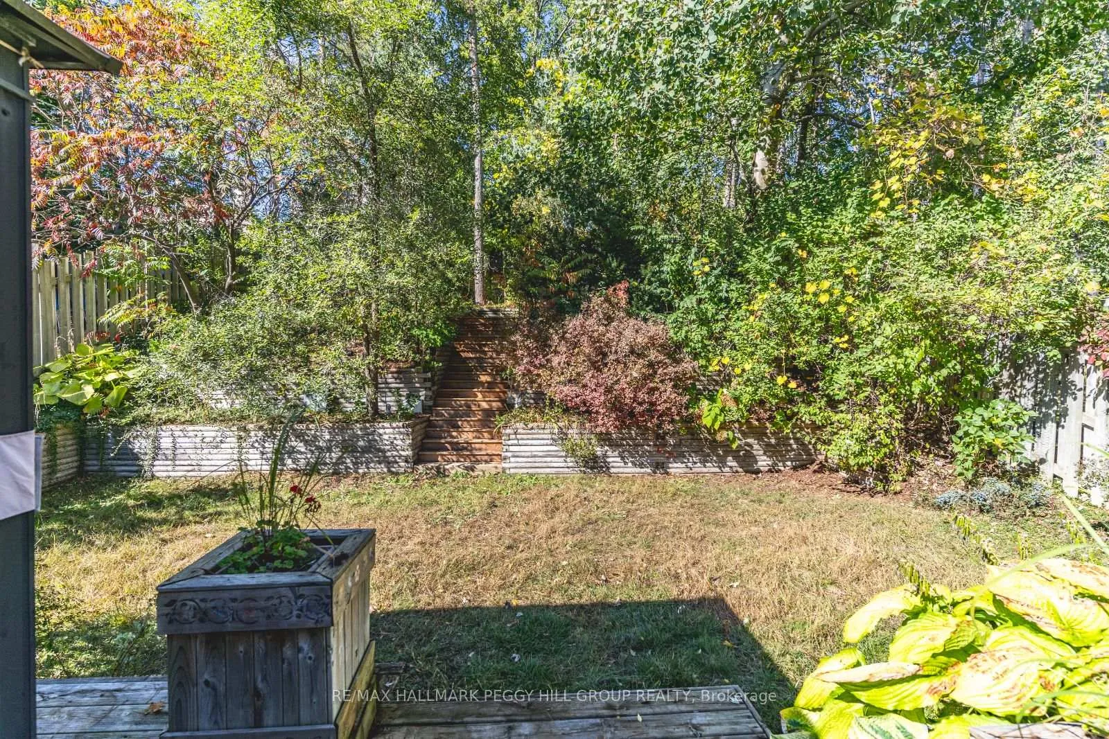 Photo 18 of 12 Moore Place, Barrie, Letitia Heights — HOMEH