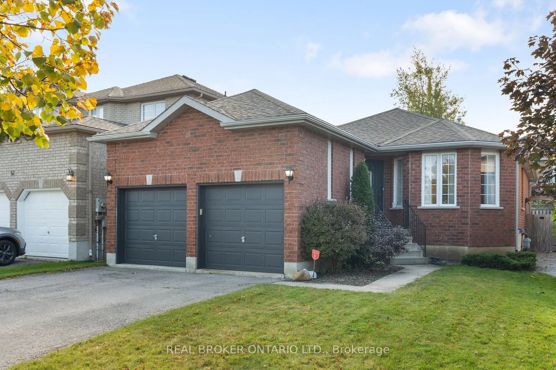 Photo 2 of 55 Stephanie Lane, Barrie, Painswick South — HOMEH