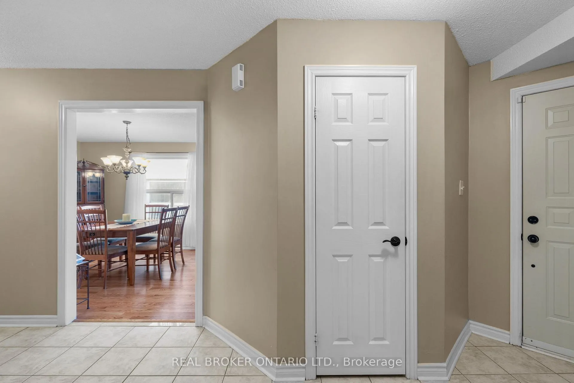 Photo 6 of 55 Stephanie Lane, Barrie, Painswick South — HOMEH