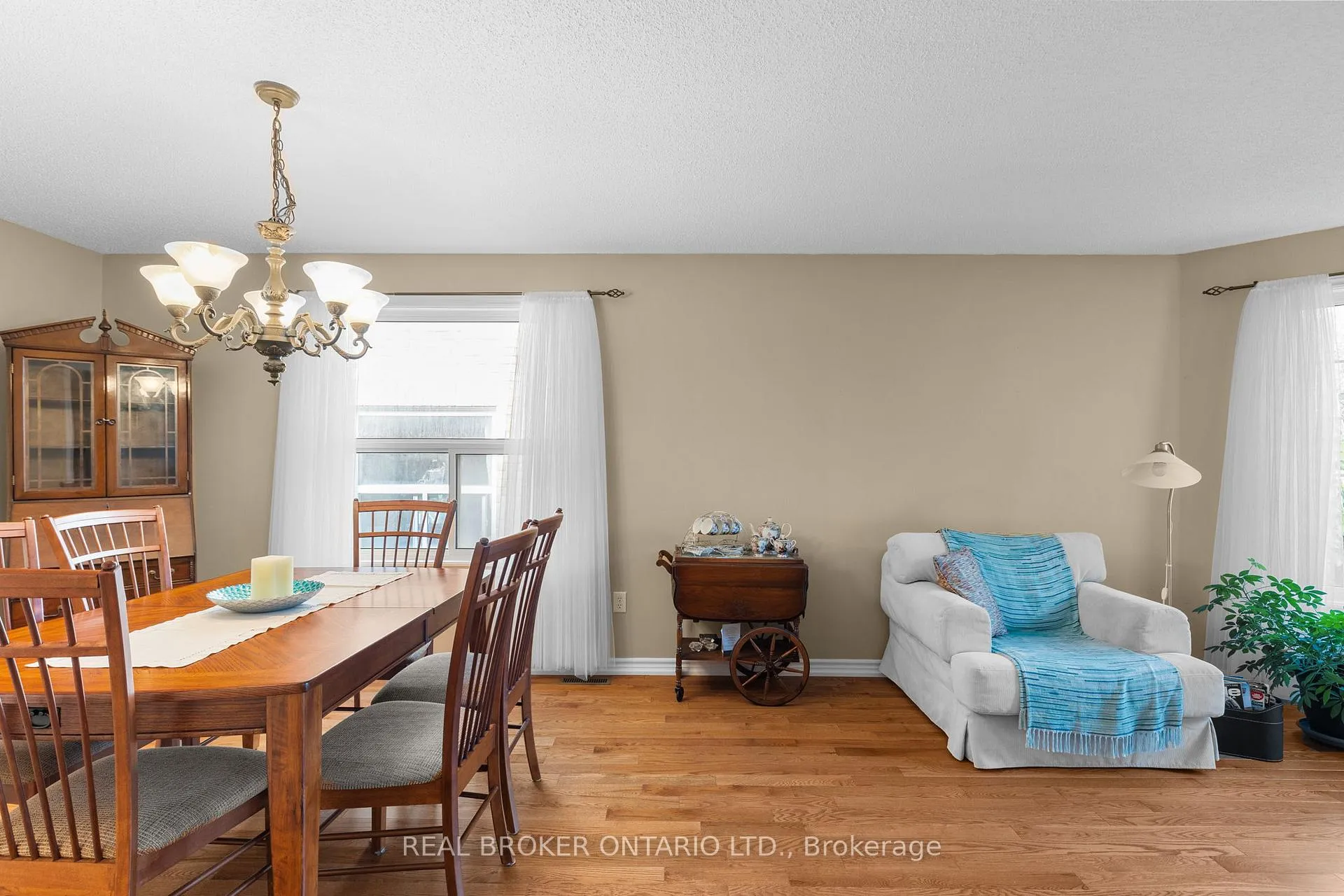 Photo 7 of 55 Stephanie Lane, Barrie, Painswick South — HOMEH