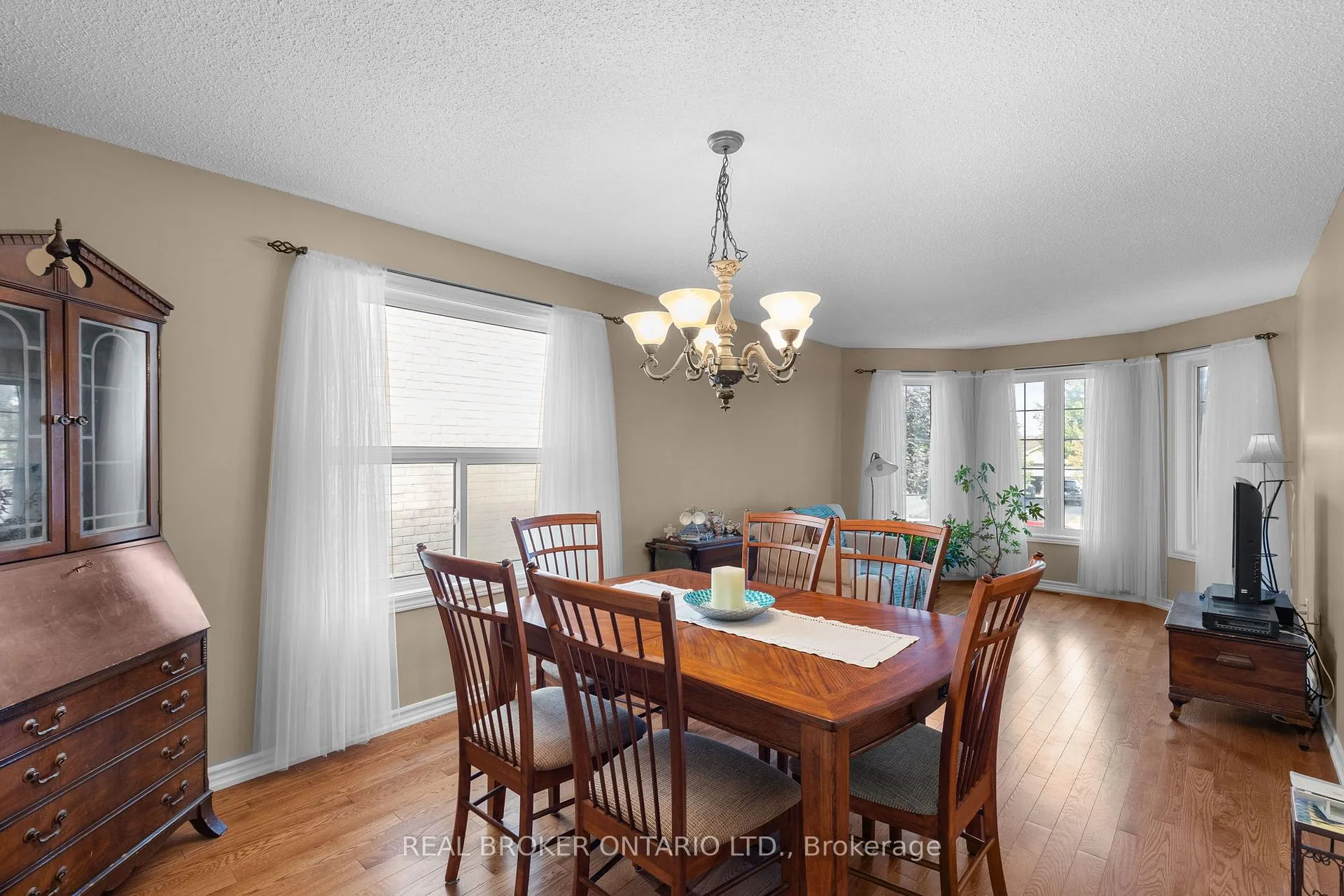 Photo 11 of 55 Stephanie Lane, Barrie, Painswick South — HOMEH
