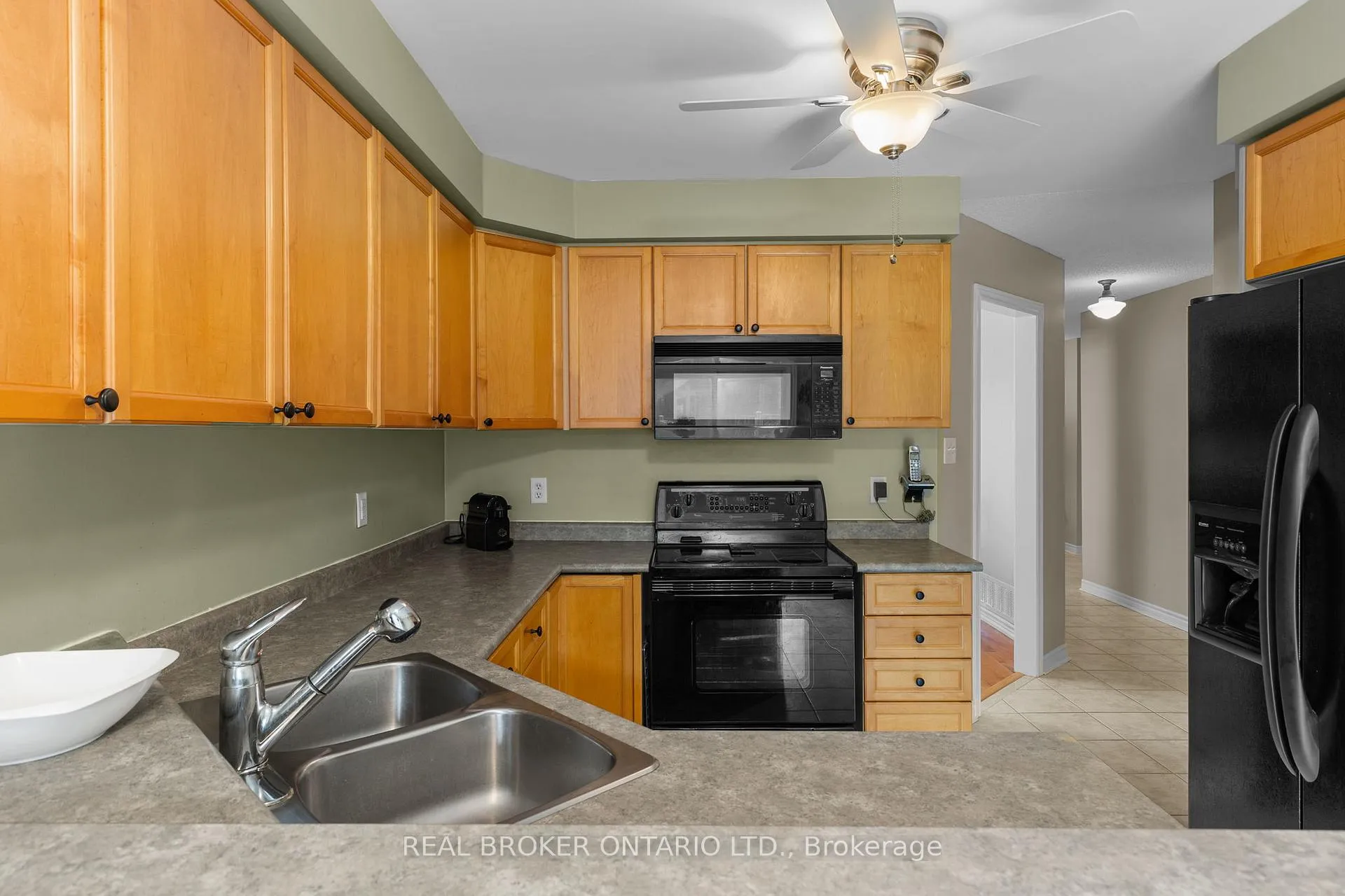 Photo 12 of 55 Stephanie Lane, Barrie, Painswick South — HOMEH