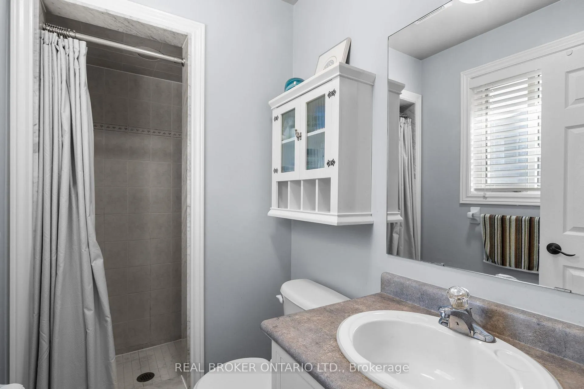 Photo 18 of 55 Stephanie Lane, Barrie, Painswick South — HOMEH