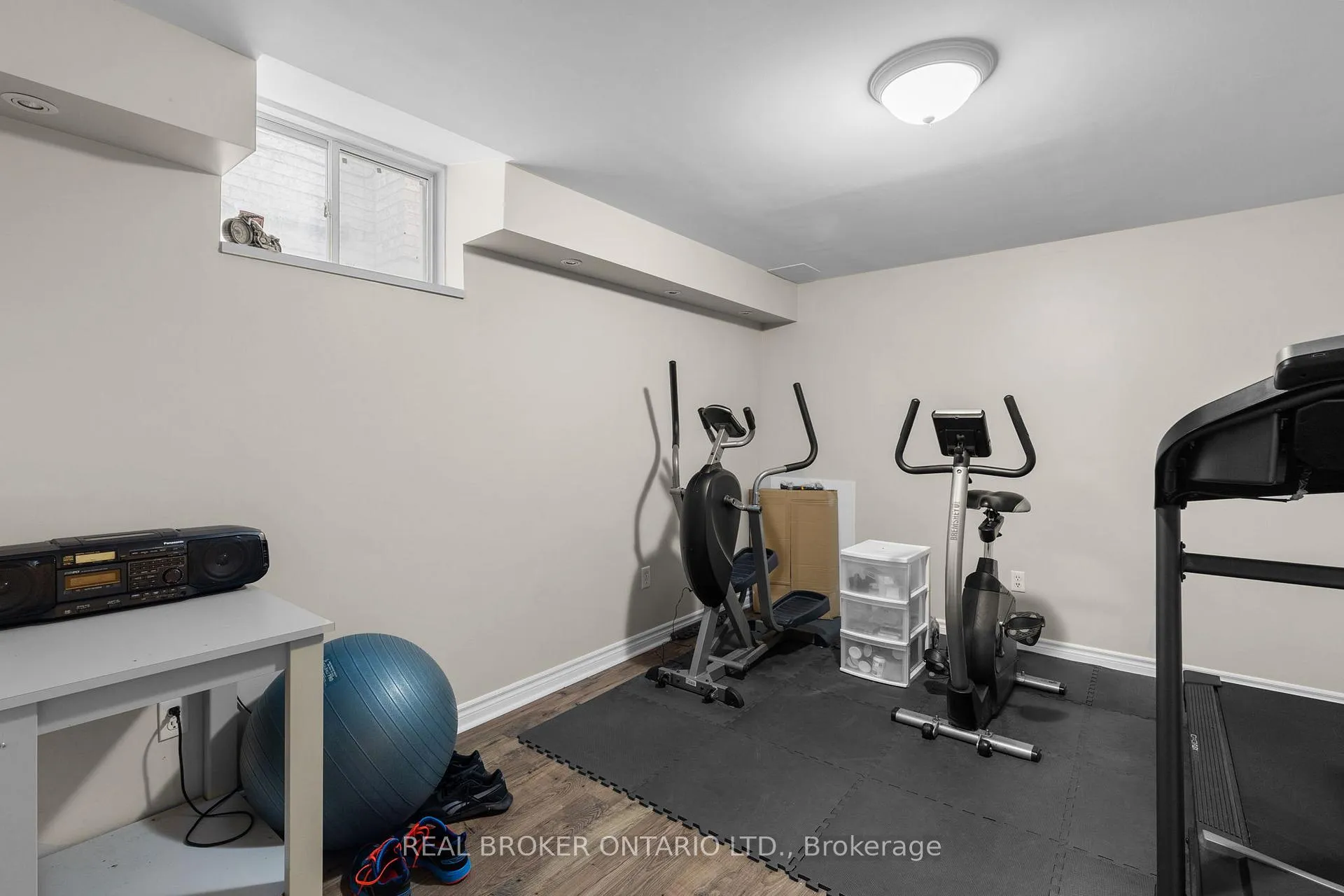 Photo 25 of 55 Stephanie Lane, Barrie, Painswick South — HOMEH