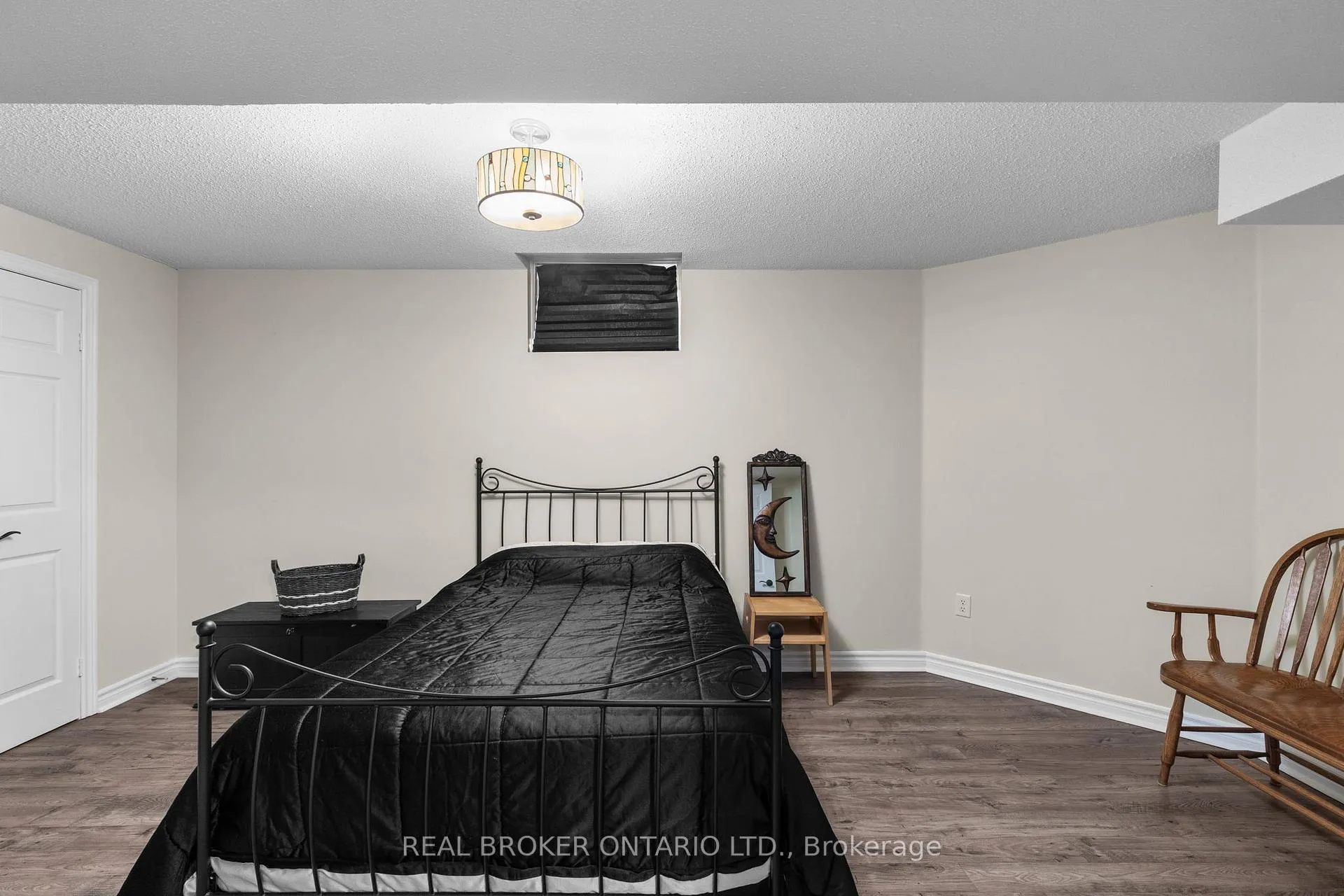 Photo 26 of 55 Stephanie Lane, Barrie, Painswick South — HOMEH
