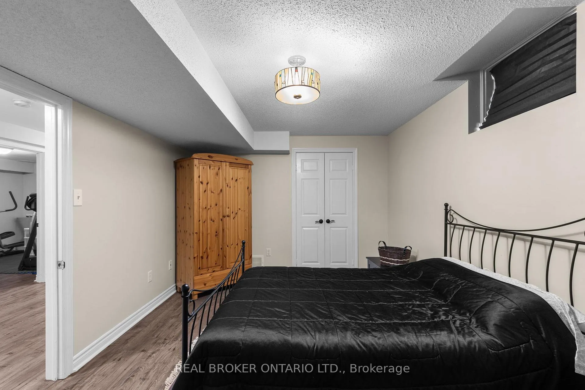 Photo 27 of 55 Stephanie Lane, Barrie, Painswick South — HOMEH