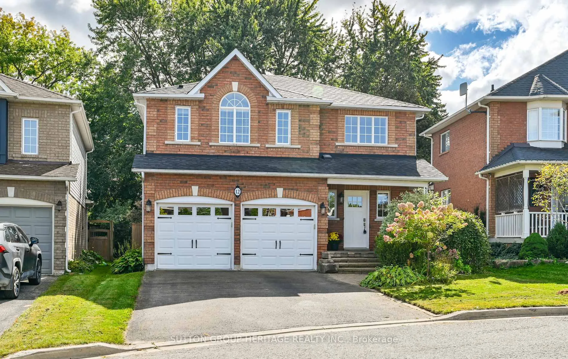 Photo 1 of 12 Mead Drive, Scugog, Port Perry — HOMEH