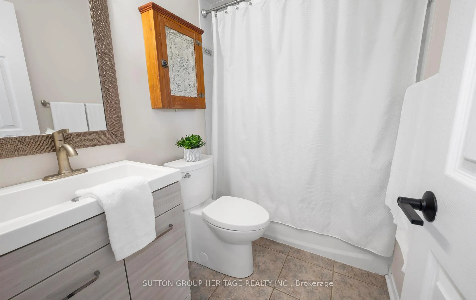 Photo 21 of 12 Mead Drive, Scugog, Port Perry — HOMEH