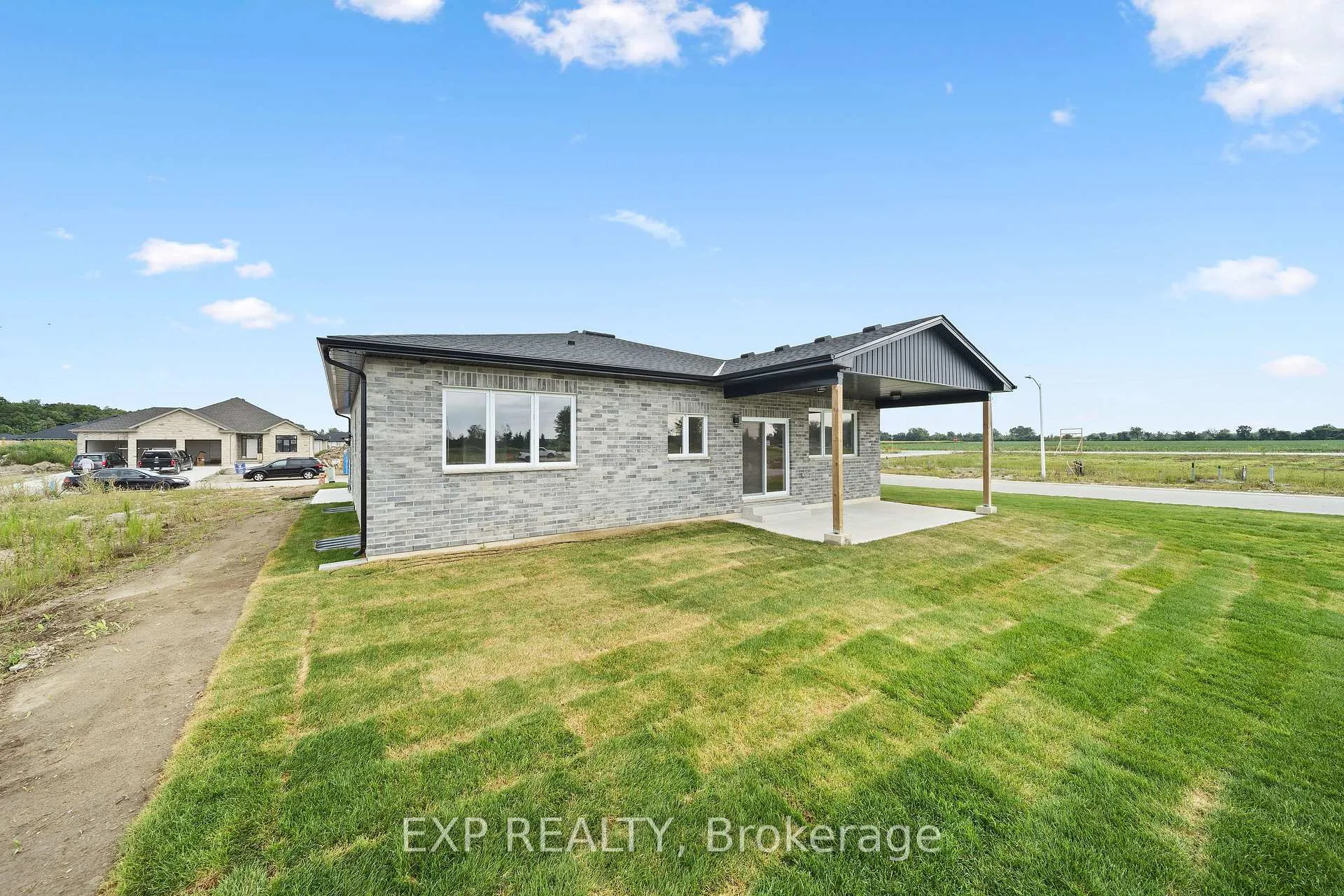 Photo 7 of 3585 Britt Boulevard, Plympton-Wyoming, Plympton Wyoming — HOMEH