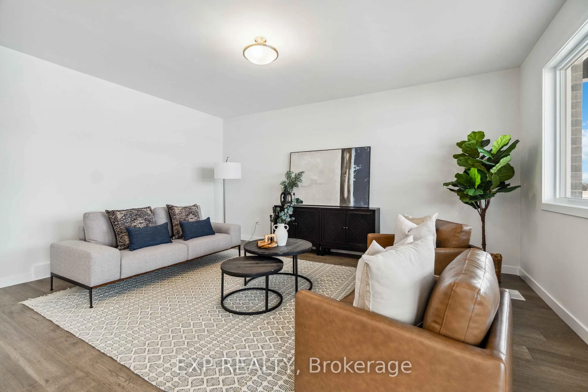 Photo 12 of 3585 Britt Boulevard, Plympton-Wyoming, Plympton Wyoming — HOMEH