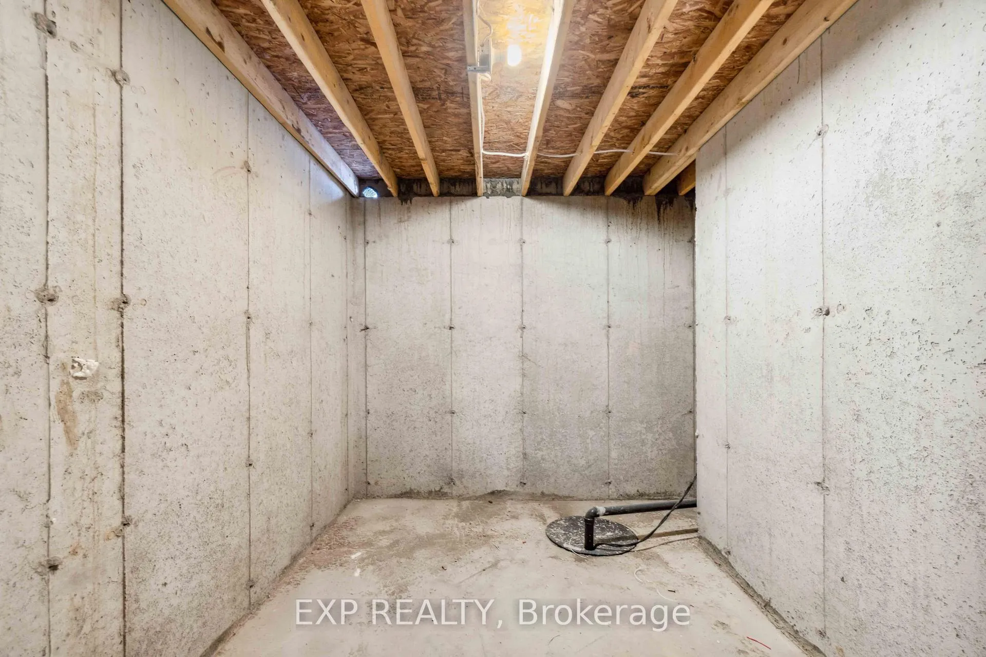 Photo 40 of 3585 Britt Boulevard, Plympton-Wyoming, Plympton Wyoming — HOMEH