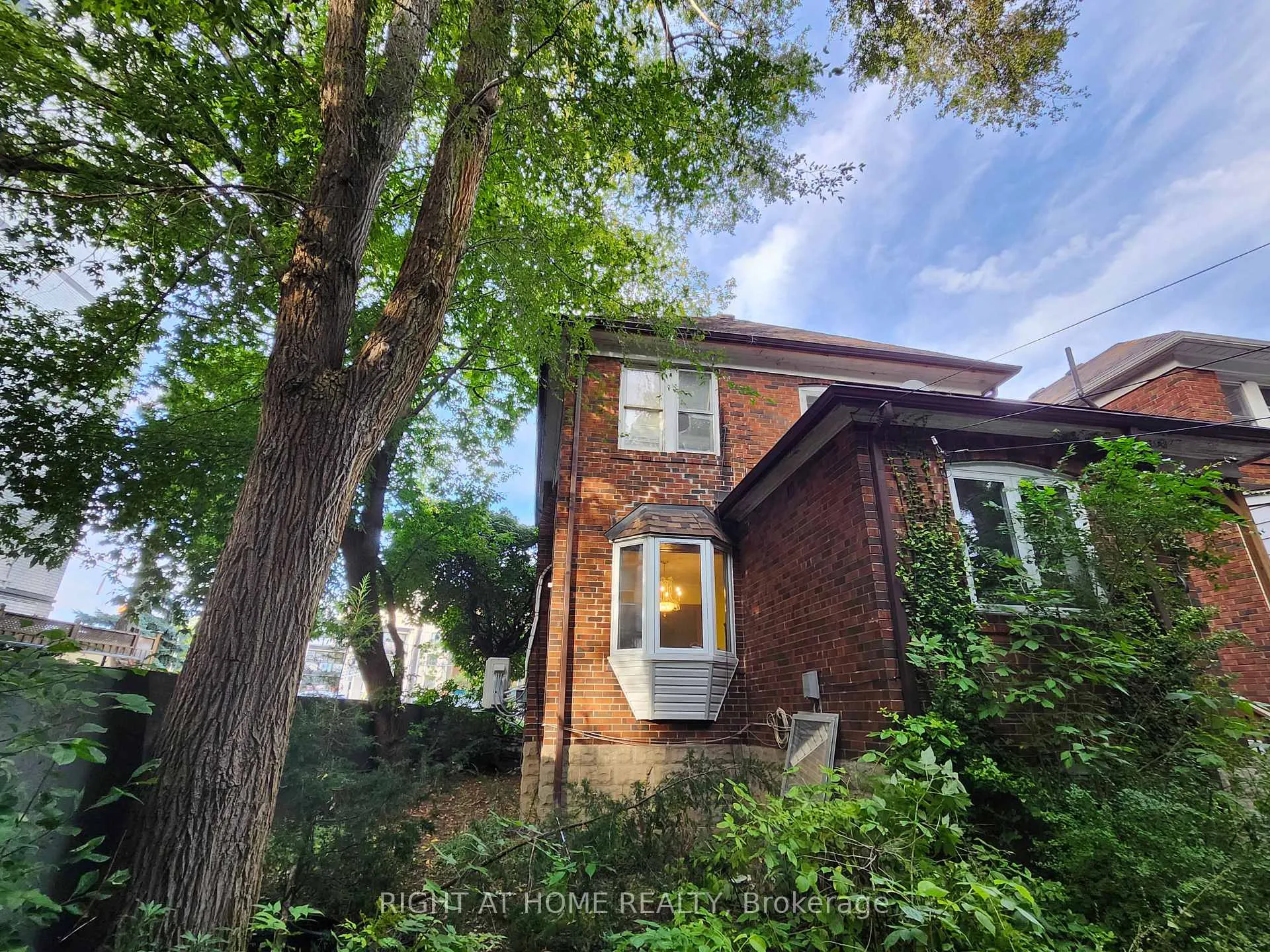 Photo 3 of 315 Chaplin Crescent, Toronto, Forest Hill South — HOMEH