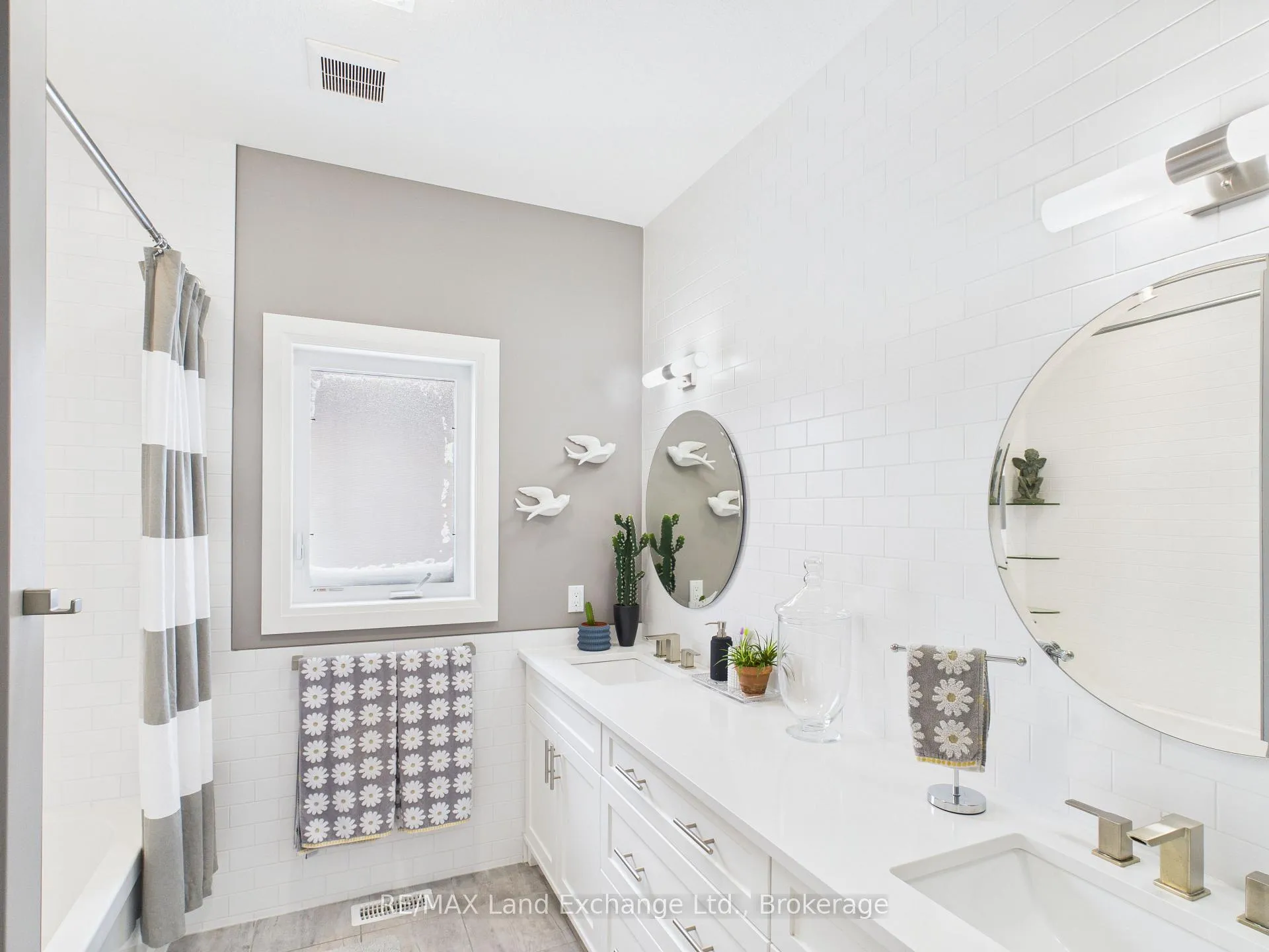 Photo 19 of 405 Mccullough Crescent, Kincardine — HOMEH