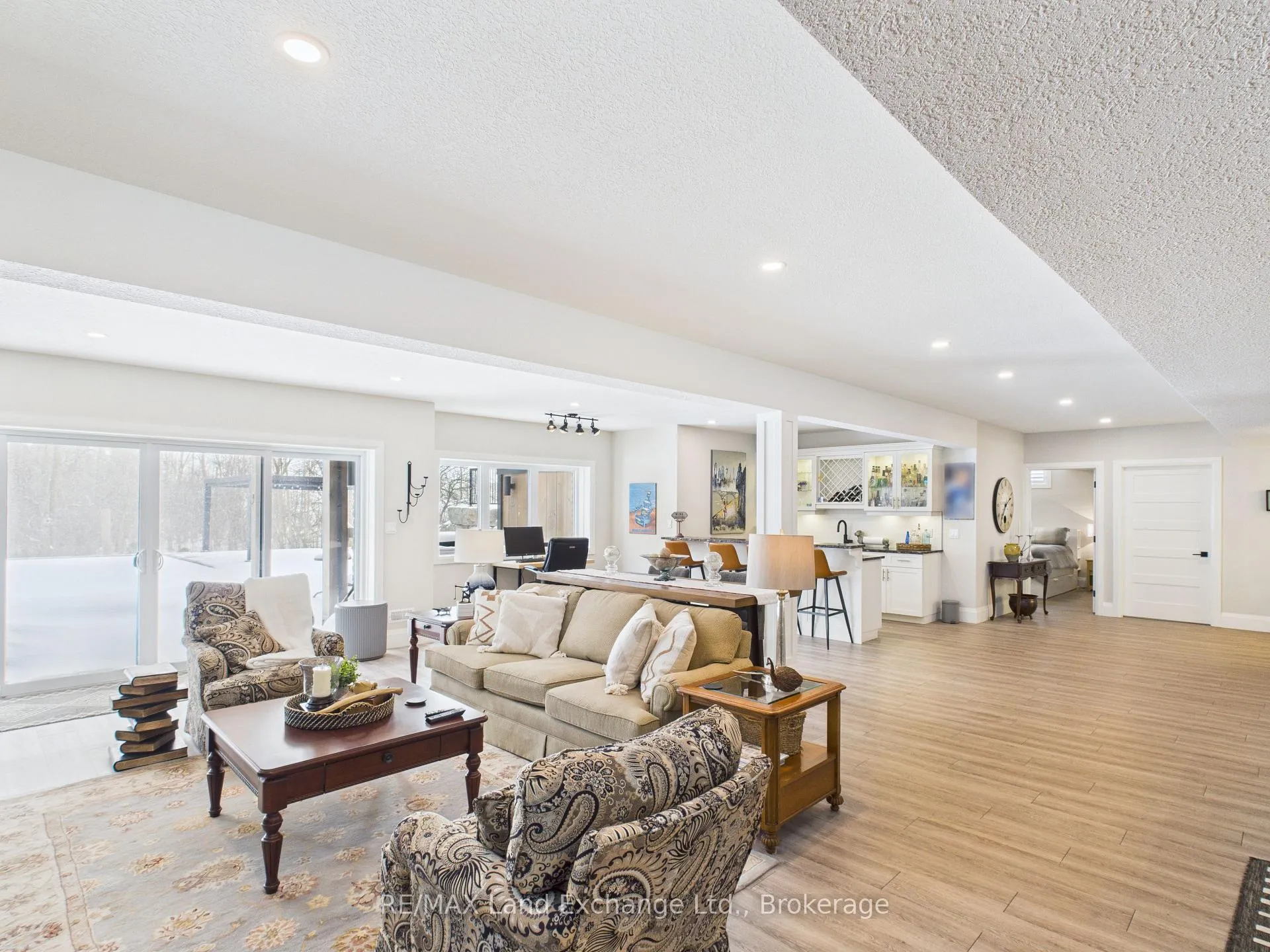 Photo 21 of 405 Mccullough Crescent, Kincardine — HOMEH