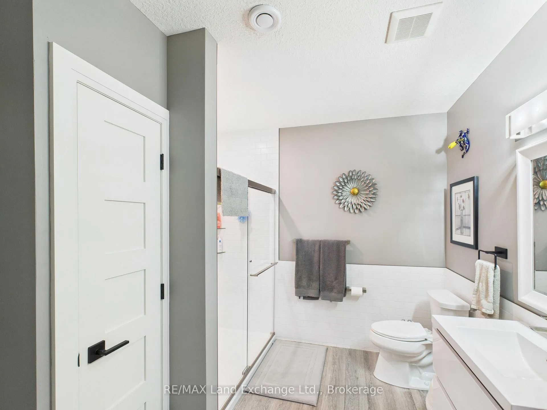Photo 26 of 405 Mccullough Crescent, Kincardine — HOMEH