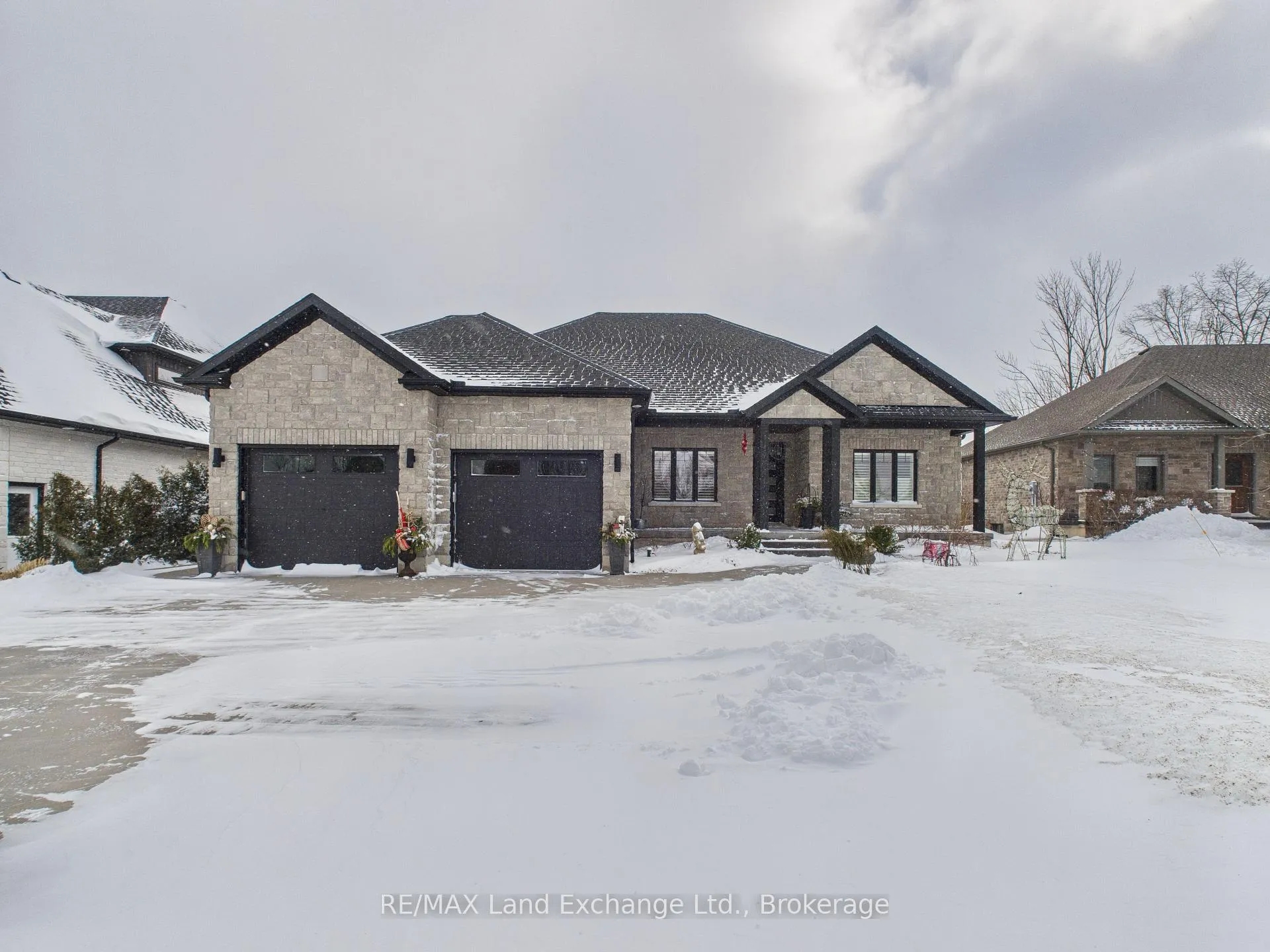 Photo 36 of 405 Mccullough Crescent, Kincardine — HOMEH