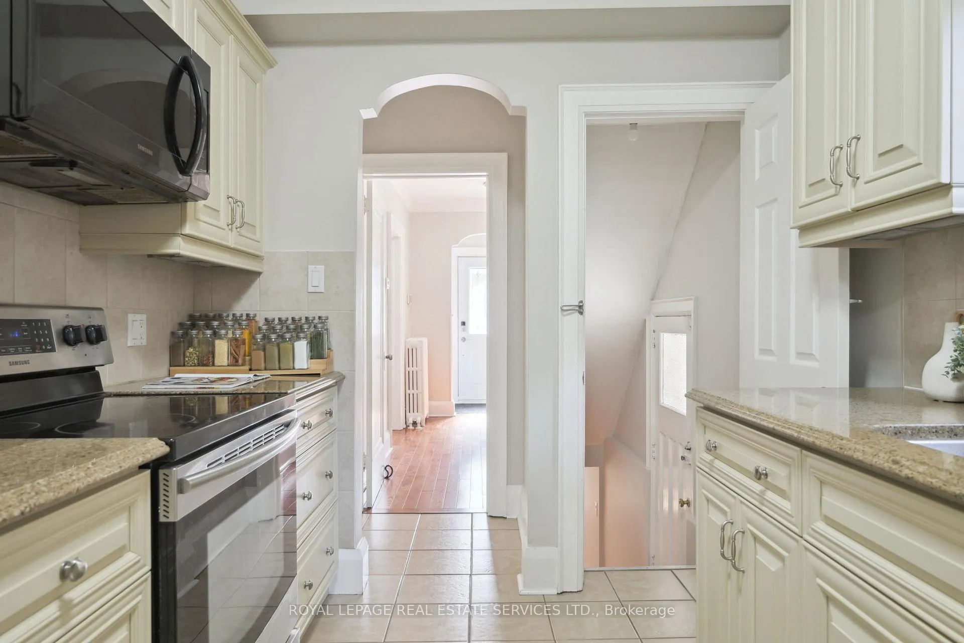 Photo 12 of 232 Fairlawn Avenue, Toronto, Lawrence Park North — HOMEH