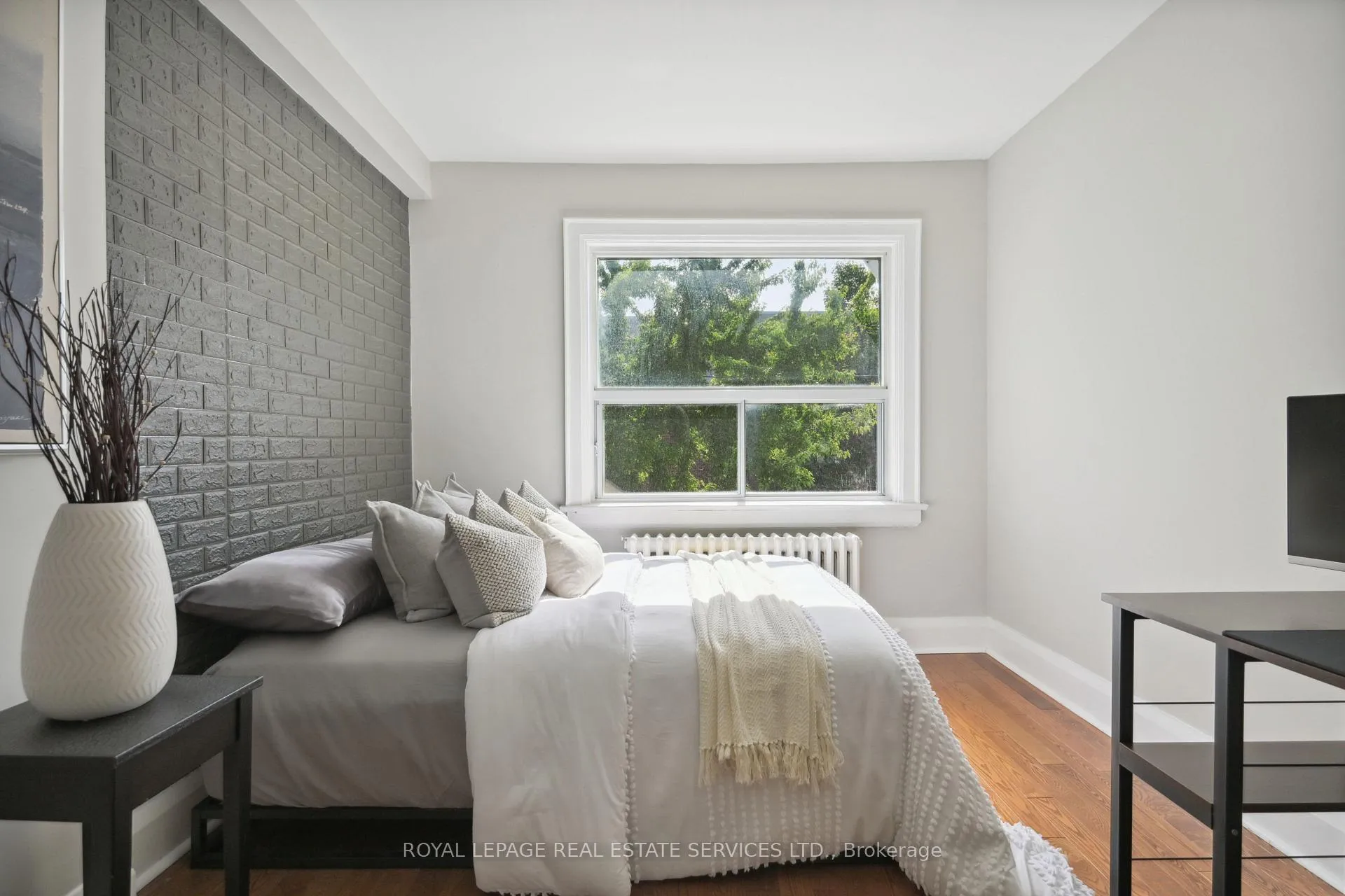 Photo 21 of 232 Fairlawn Avenue, Toronto, Lawrence Park North — HOMEH