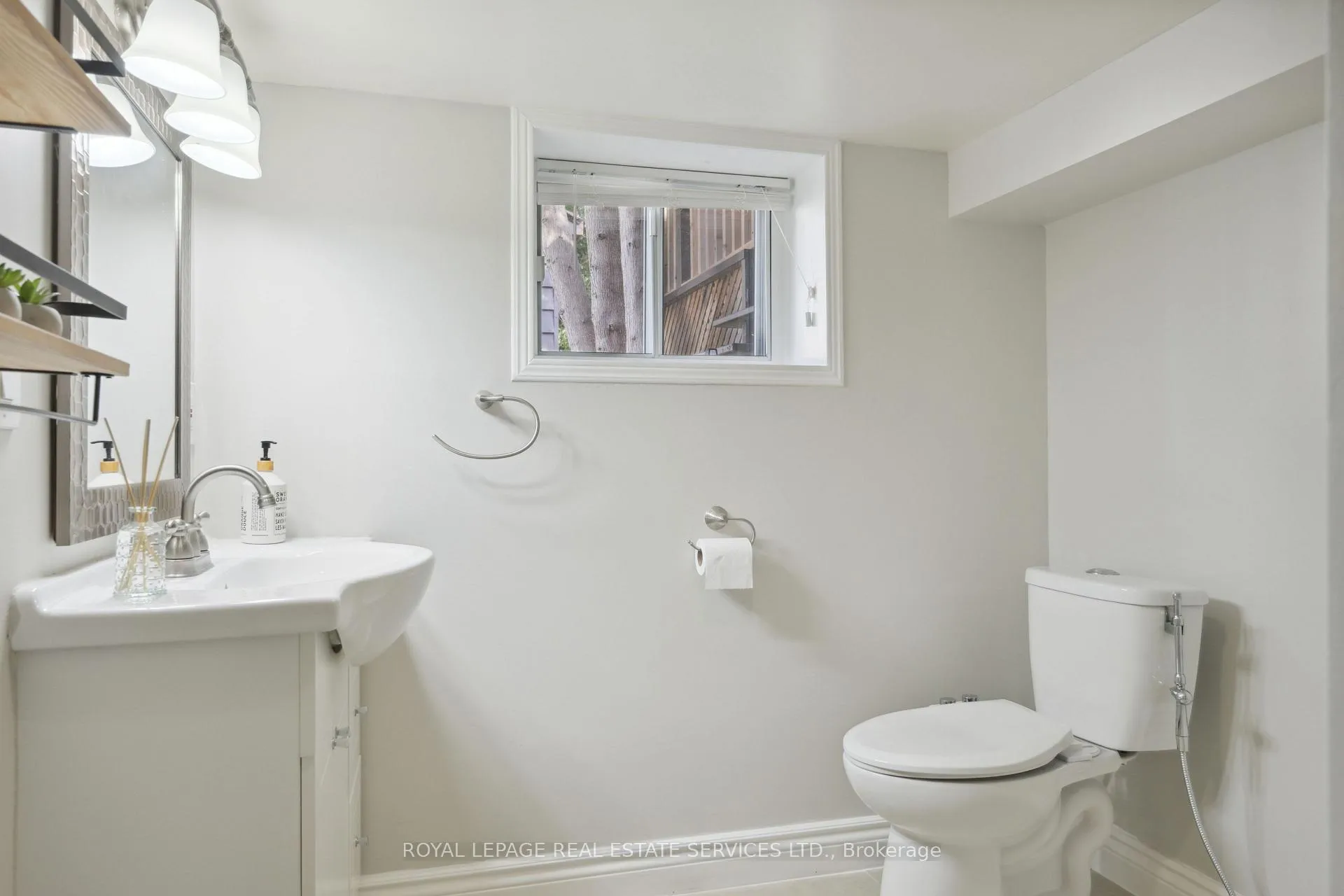 Photo 27 of 232 Fairlawn Avenue, Toronto, Lawrence Park North — HOMEH