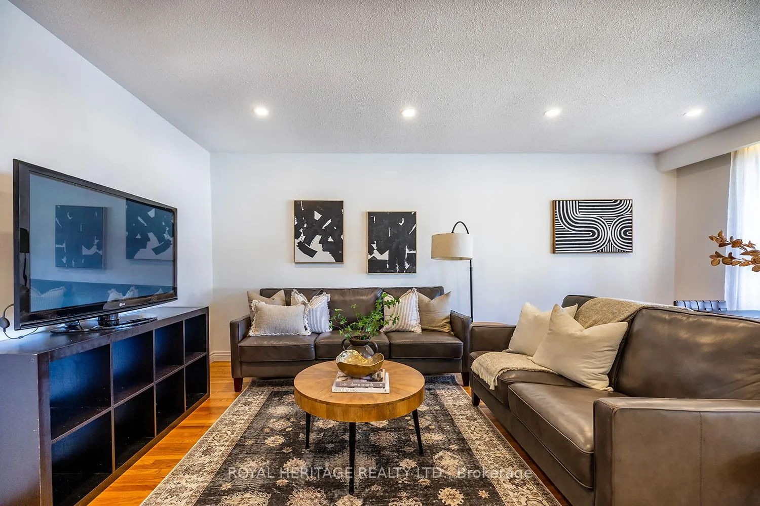 Photo 11 of 601 Willow Crescent, Cobourg — HOMEH