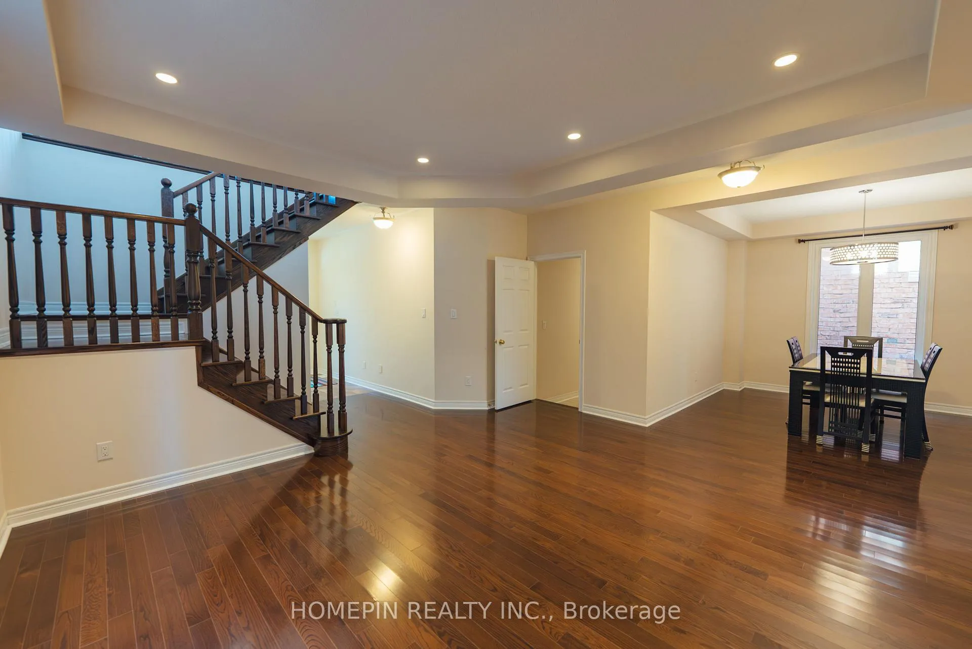 Photo 2 of 24 James Joyce Drive, Markham, Victoria Manor-Jennings Gate — HOMEH