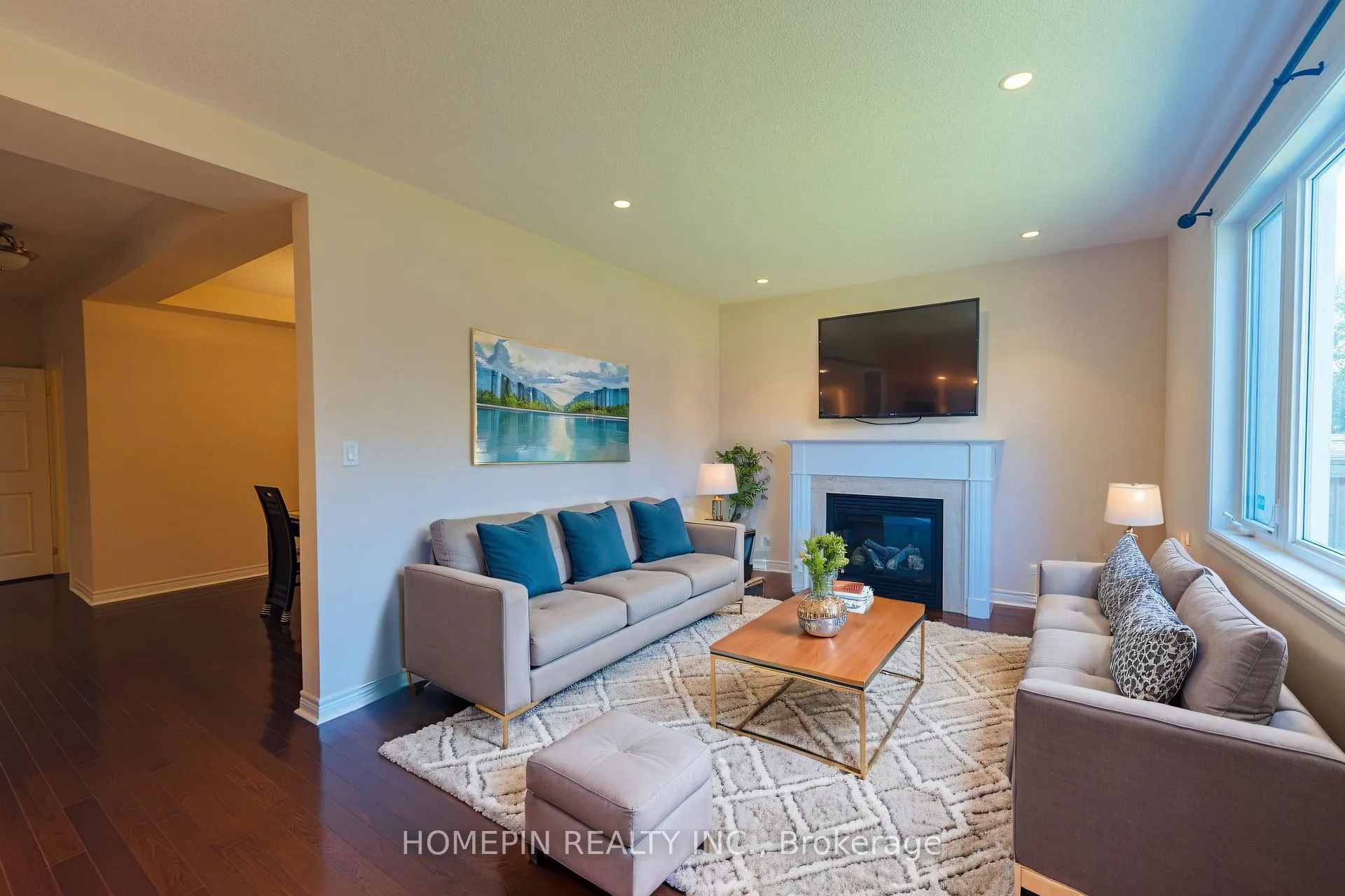 Photo 5 of 24 James Joyce Drive, Markham, Victoria Manor-Jennings Gate — HOMEH