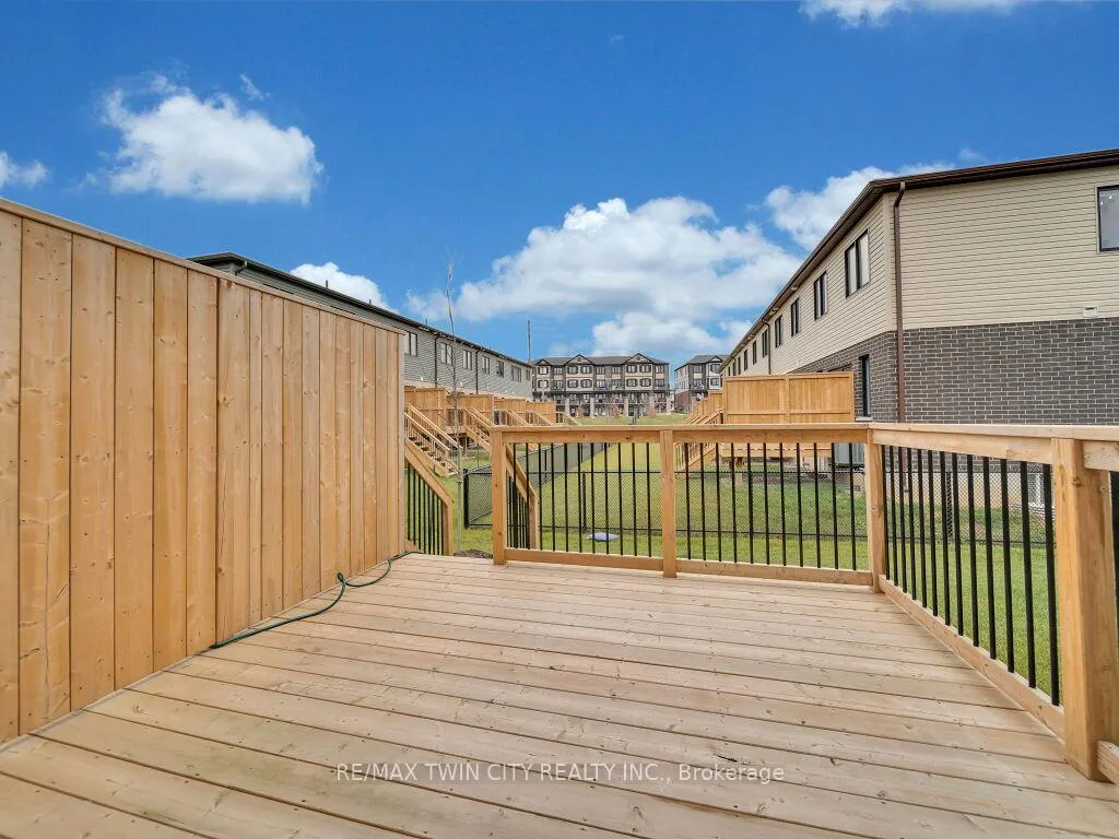 Photo 32 of 8 Pony Way, Kitchener — HOMEH