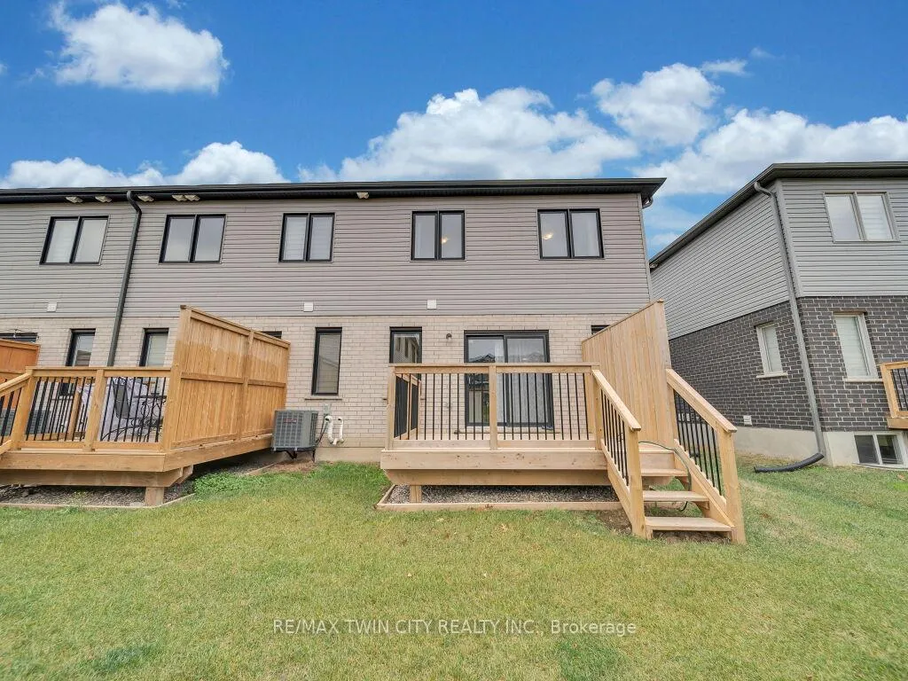 Photo 33 of 8 Pony Way, Kitchener — HOMEH