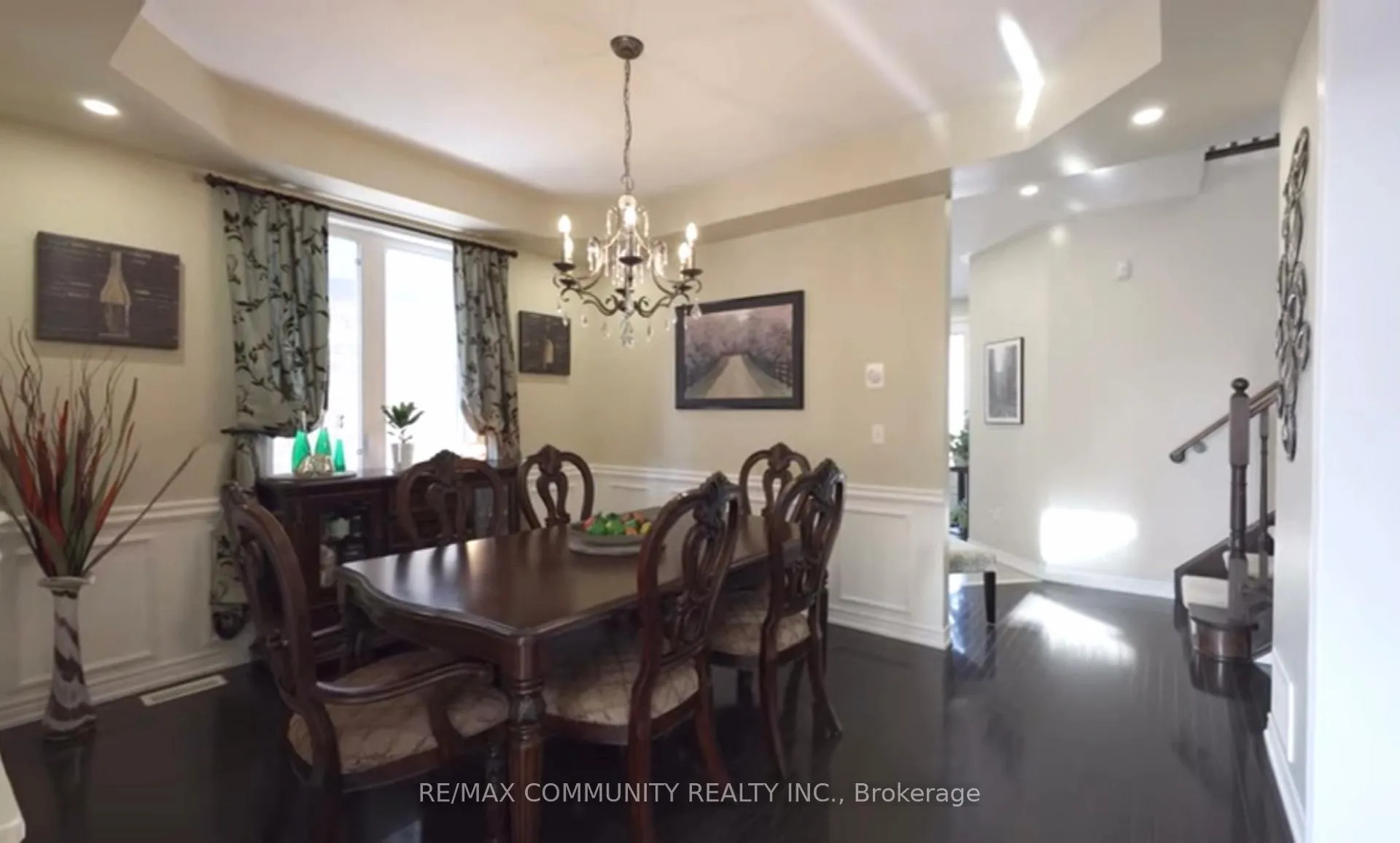 Photo 3 of 63 Buxton Lane, Clarington, Bowmanville — HOMEH