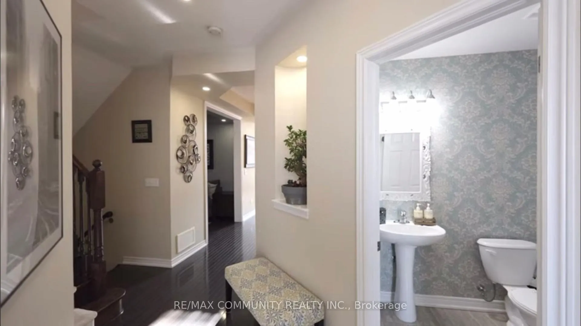 Photo 6 of 63 Buxton Lane, Clarington, Bowmanville — HOMEH