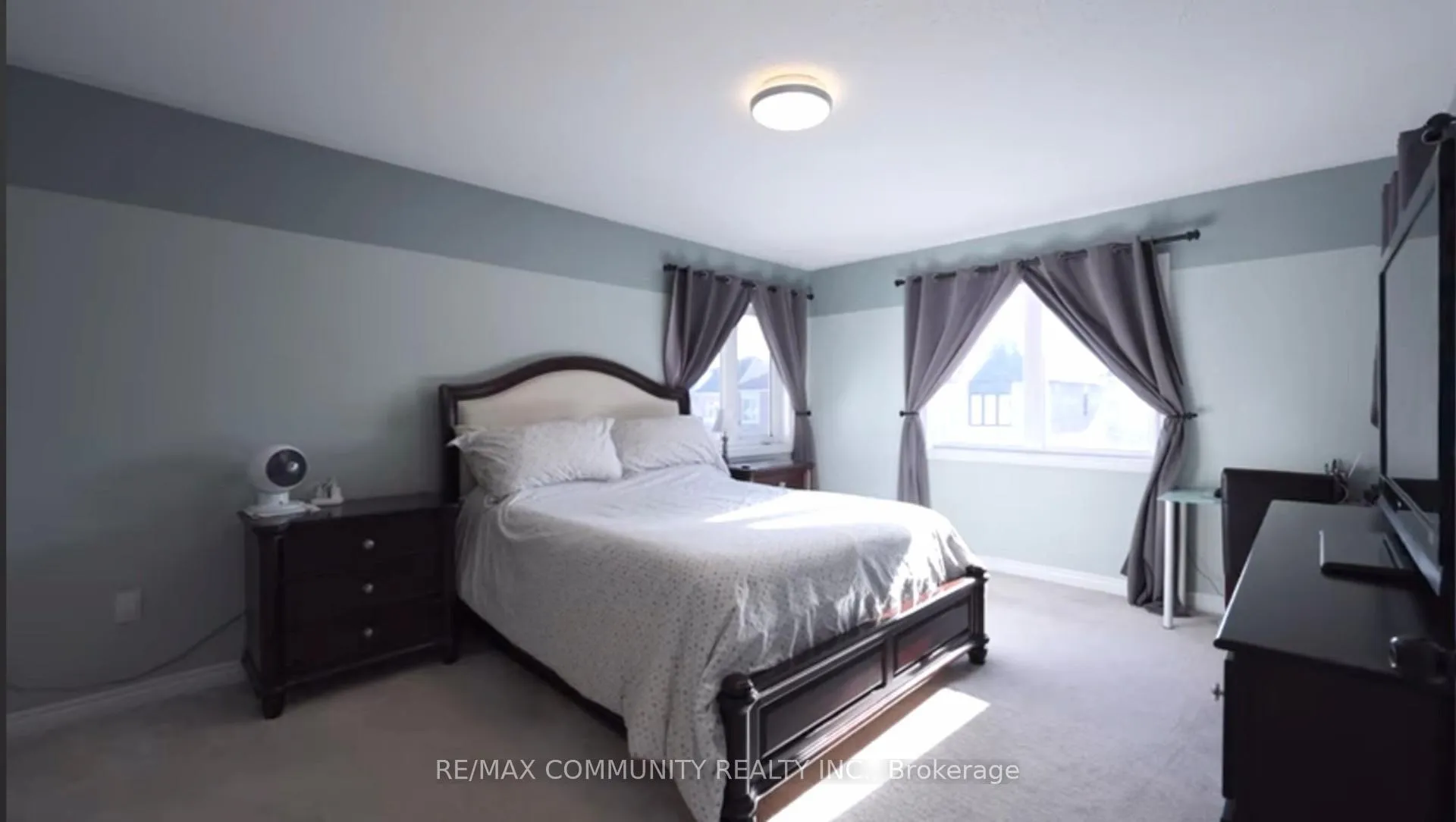 Photo 16 of 63 Buxton Lane, Clarington, Bowmanville — HOMEH