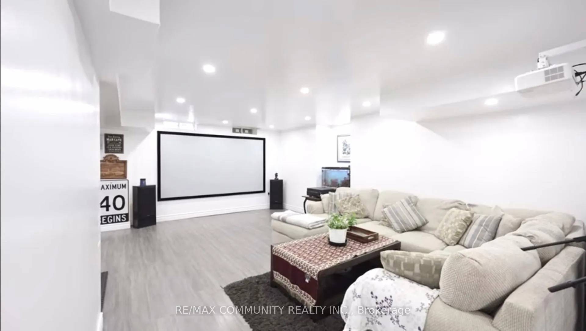 Photo 23 of 63 Buxton Lane, Clarington, Bowmanville — HOMEH