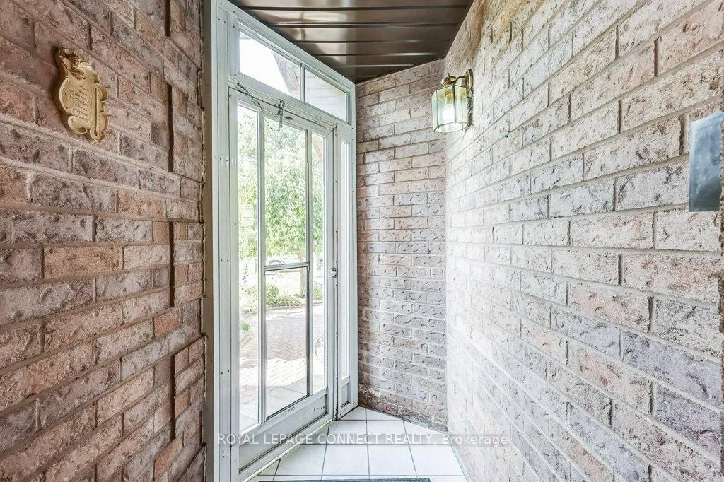 Photo 4 of 100 Sullivan Drive N, Ajax, Central — HOMEH