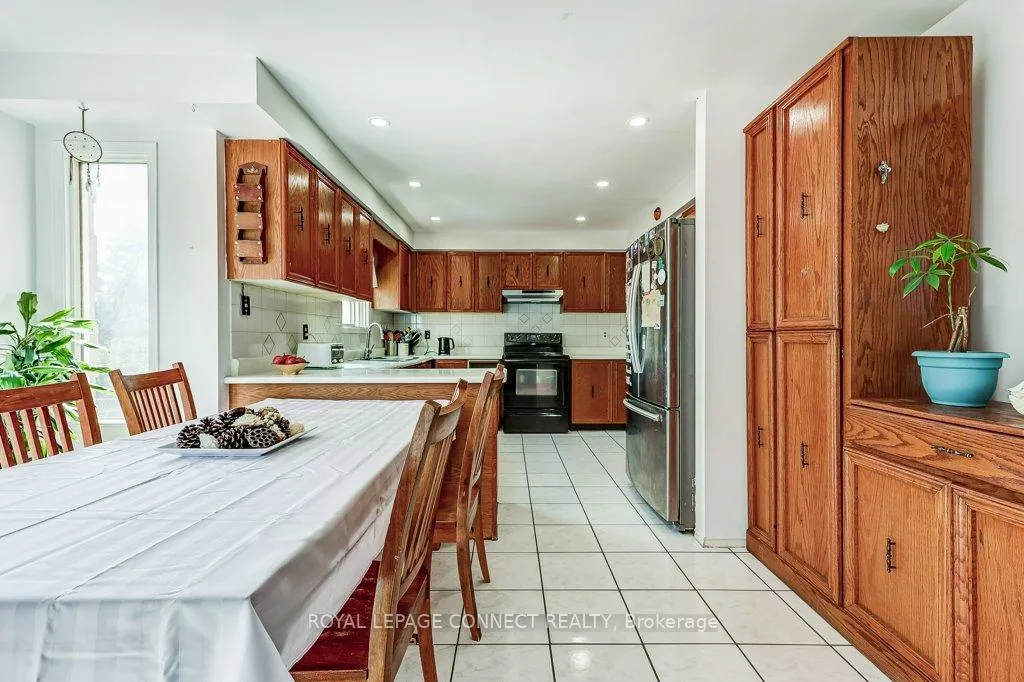 Photo 17 of 100 Sullivan Drive N, Ajax, Central — HOMEH