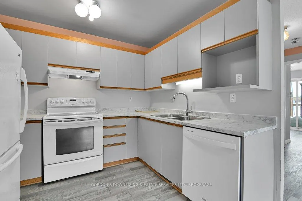 Photo 11 of 556 Jase Street, Cornwall — HOMEH