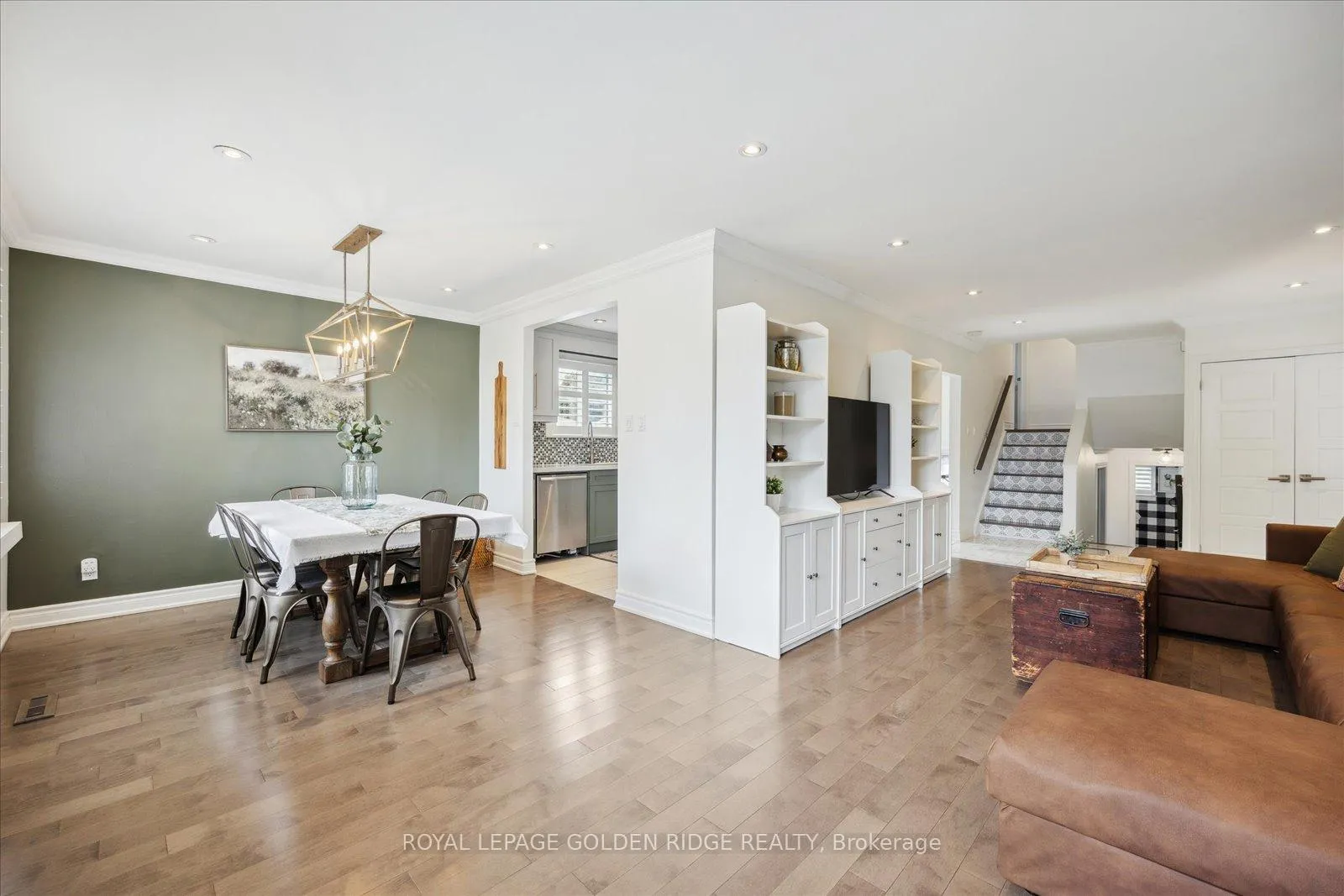 Photo 7 of 900 Lynx Avenue, Pickering, West Shore — HOMEH