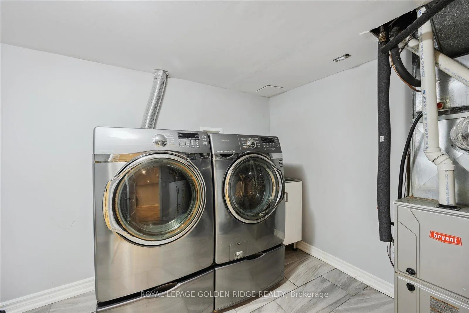 Photo 32 of 900 Lynx Avenue, Pickering, West Shore — HOMEH