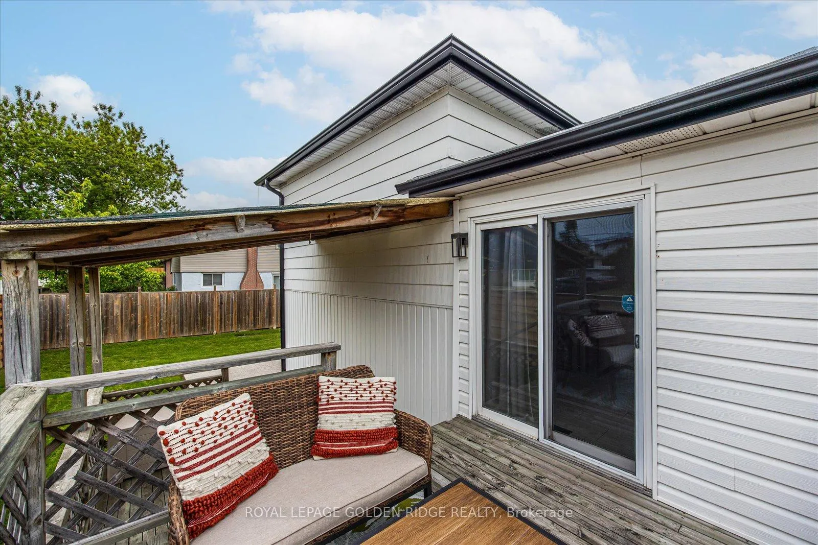 Photo 37 of 900 Lynx Avenue, Pickering, West Shore — HOMEH