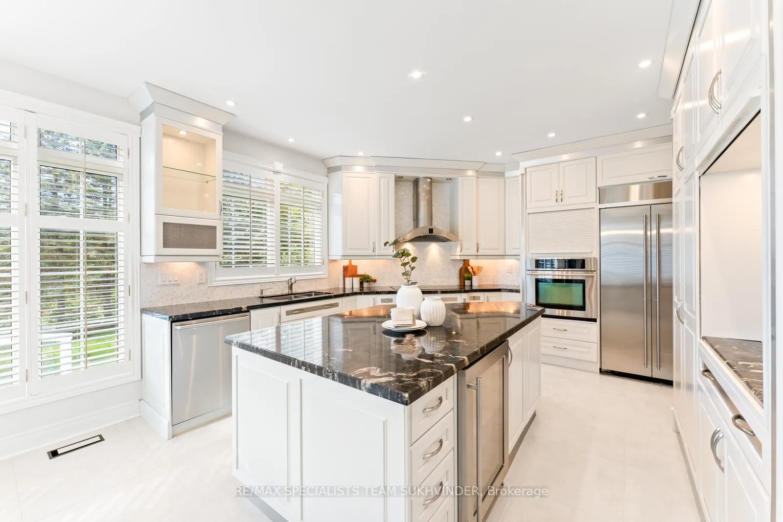Photo 11 of 4 Stonehart Street, Caledon, Palgrave — HOMEH