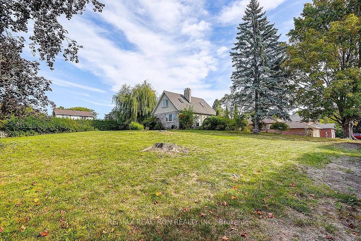 Photo 4 of 900 Parklane Avenue, Oshawa, Eastdale — HOMEH