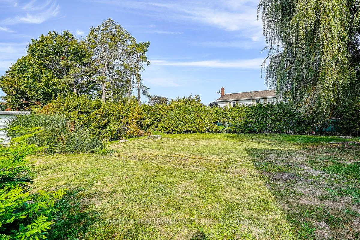 Photo 6 of 900 Parklane Avenue, Oshawa, Eastdale — HOMEH